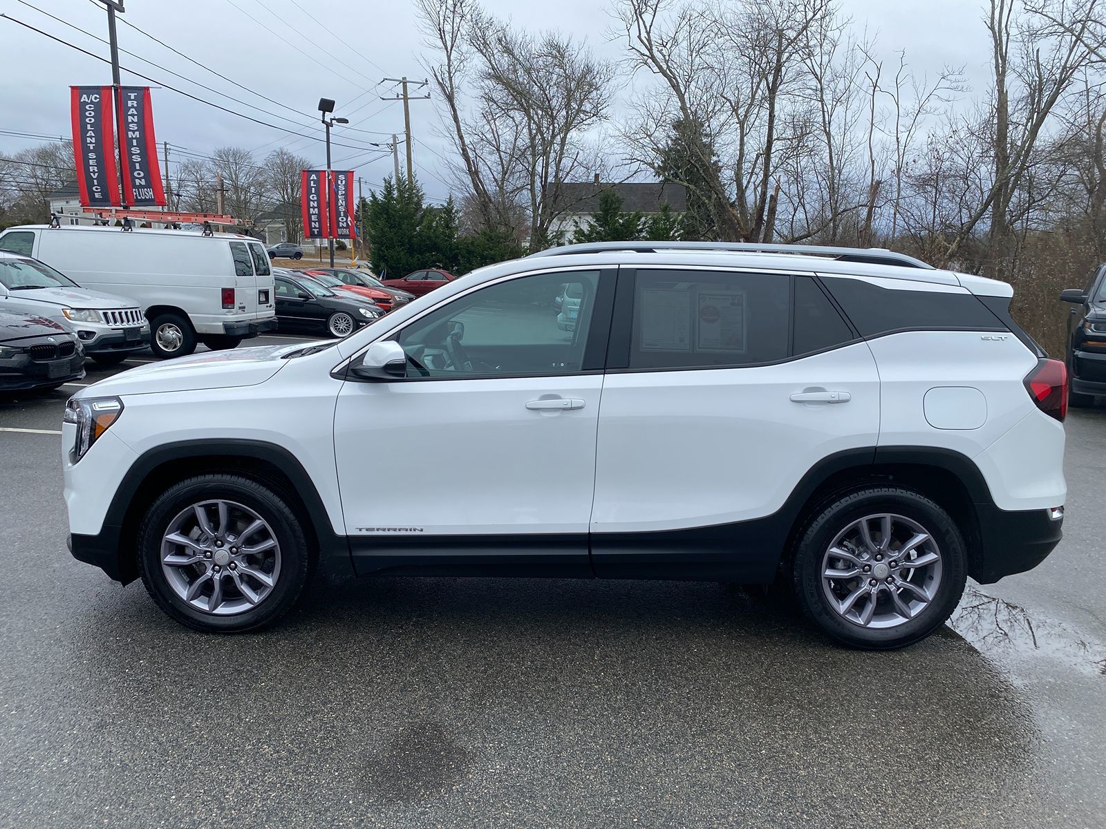 2023 GMC Terrain SLT 9