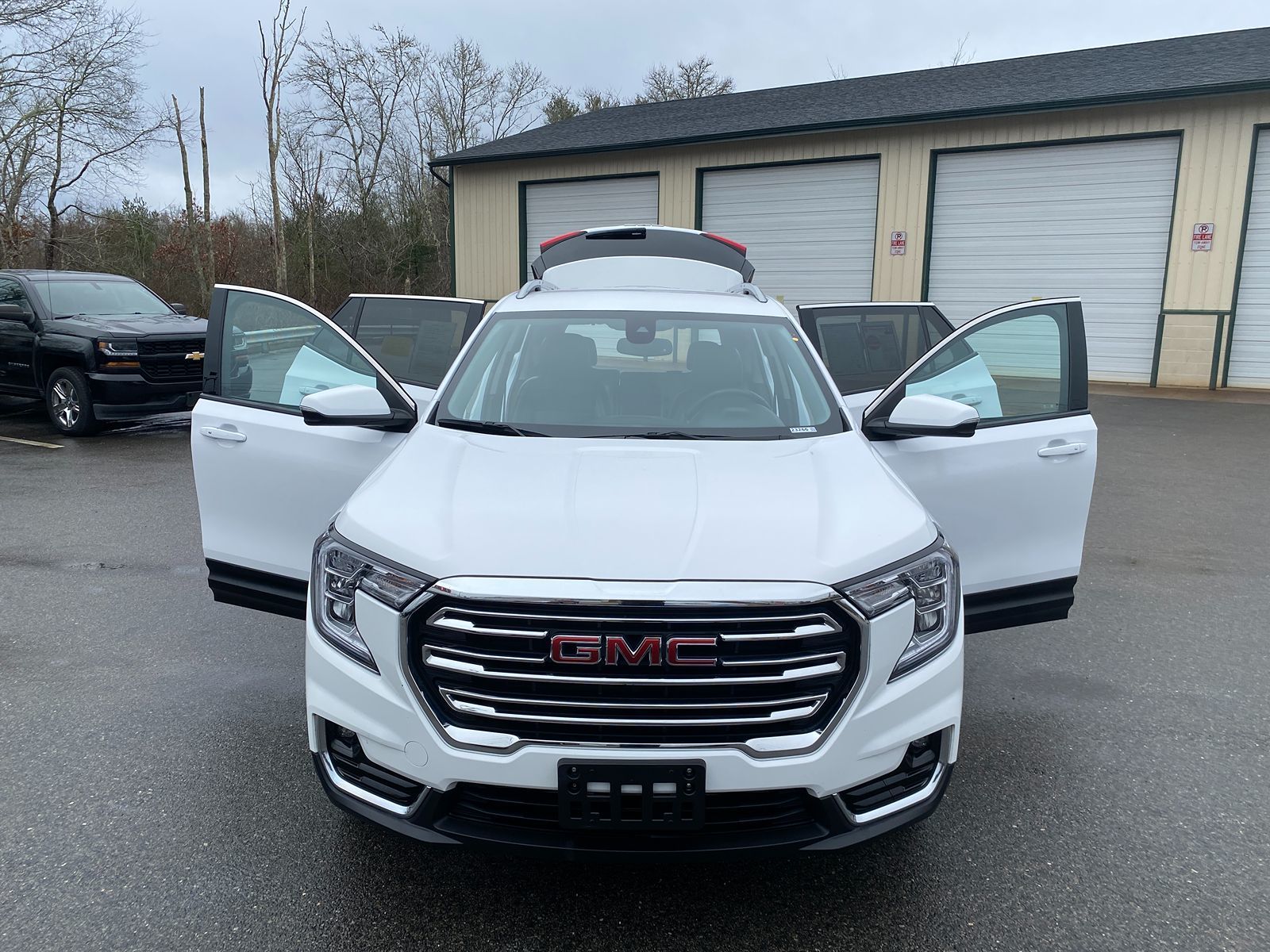 2023 GMC Terrain SLT 29