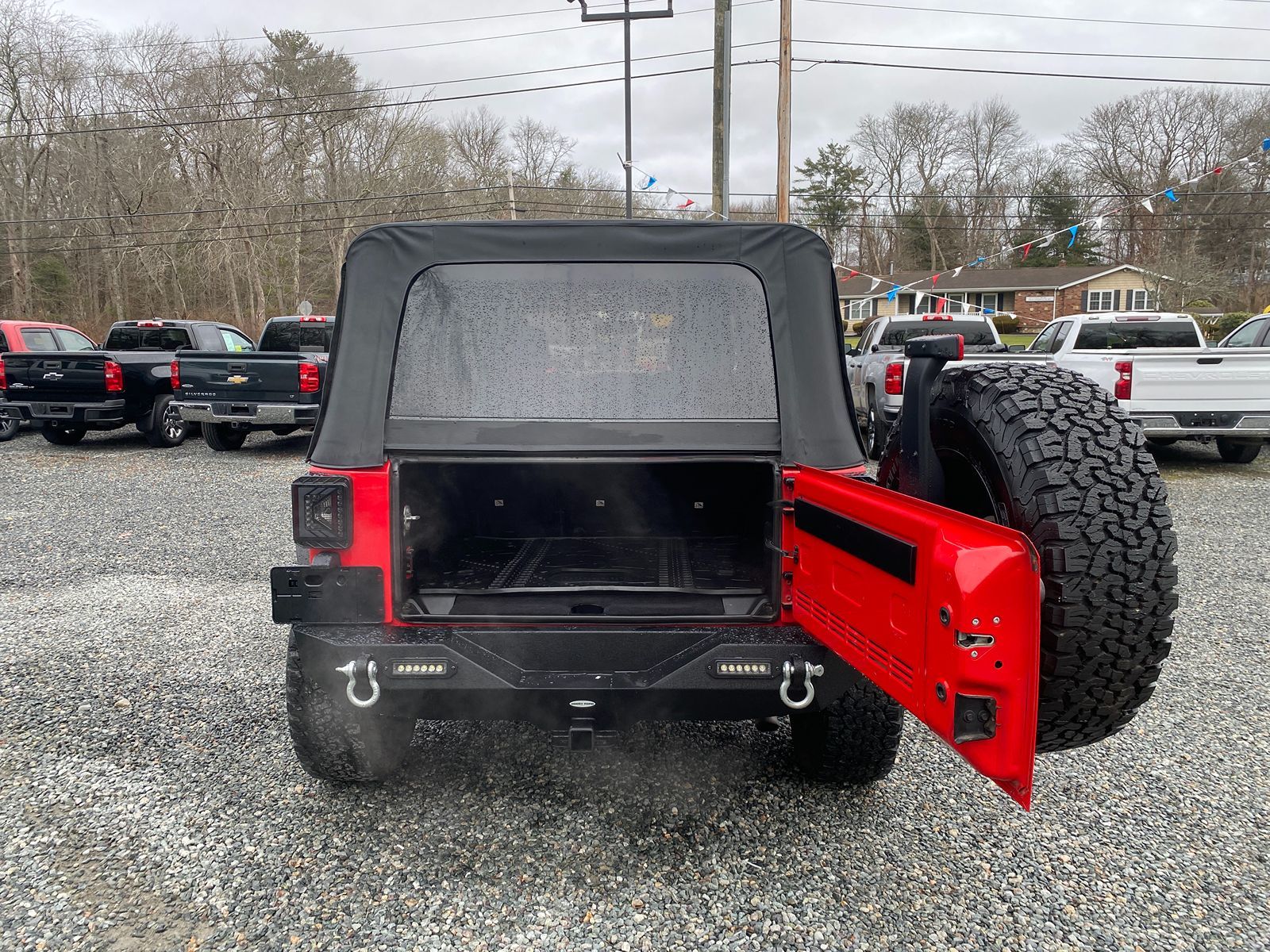 2015 Jeep Wrangler Unlimited Rubicon 28