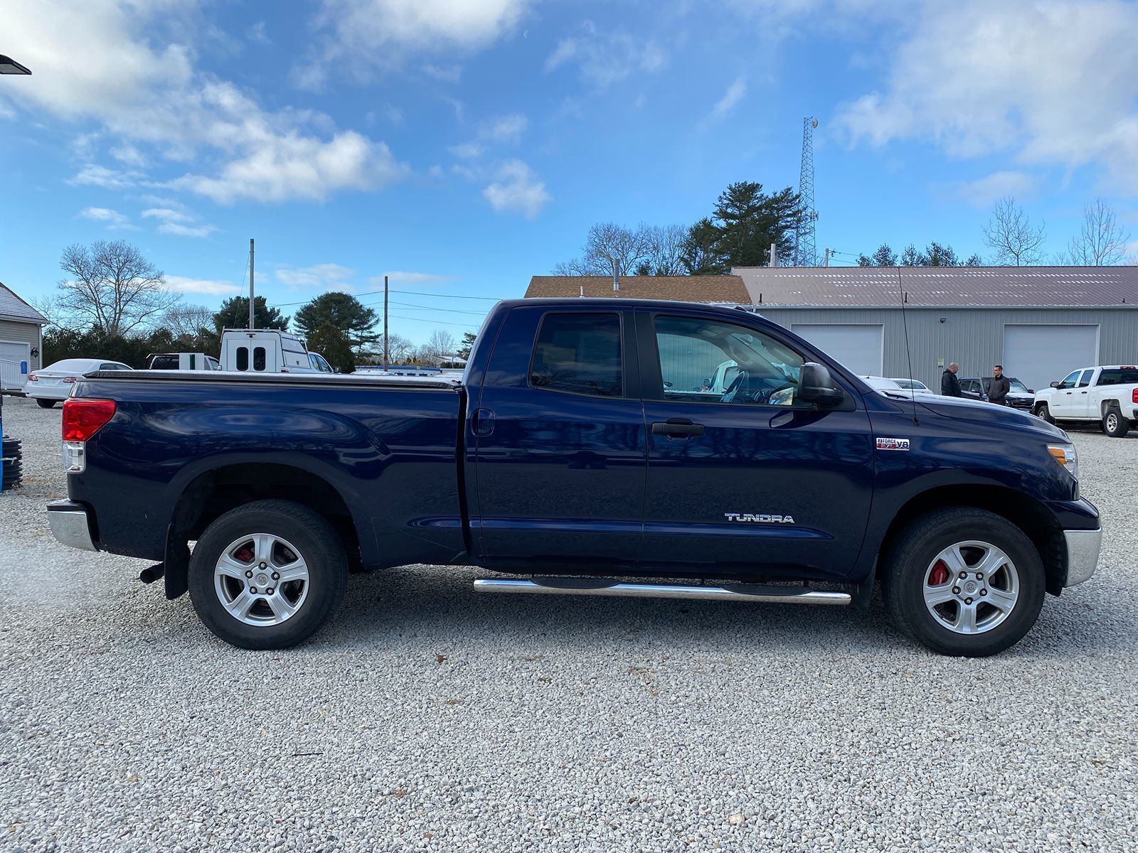 2012 Toyota Tundra 4WD Truck  4