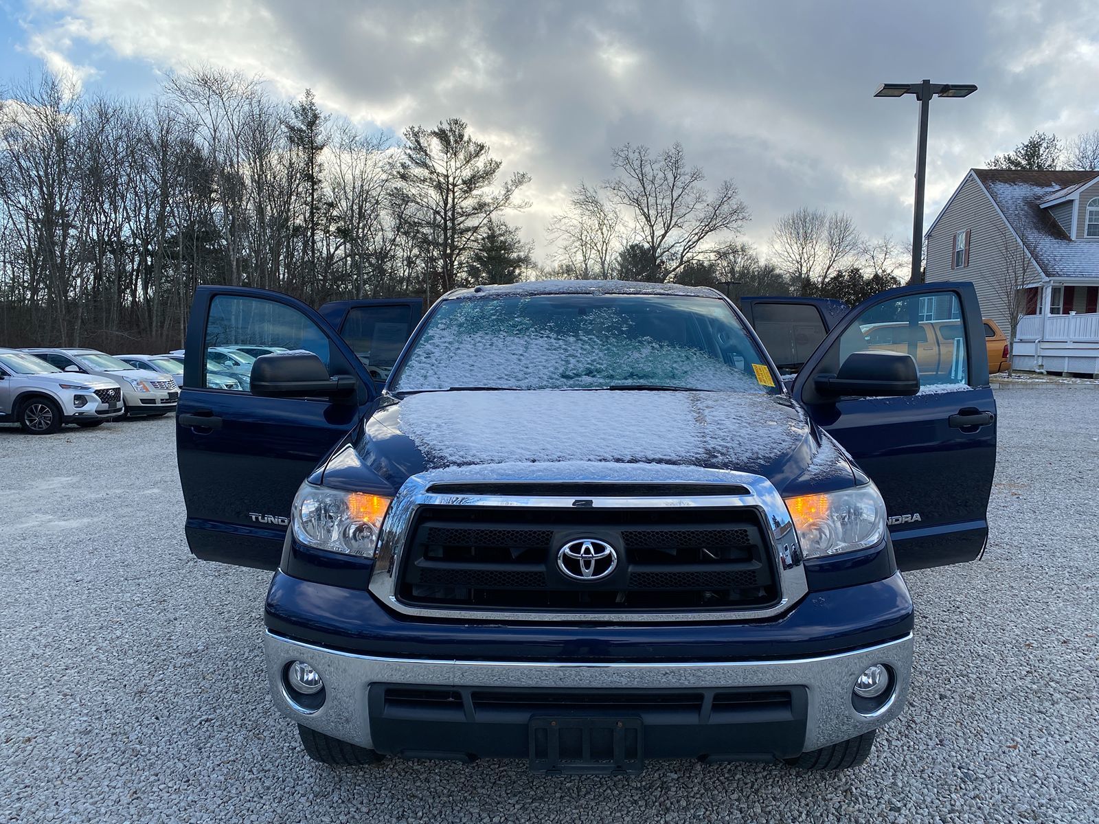 2012 Toyota Tundra 4WD Truck  27