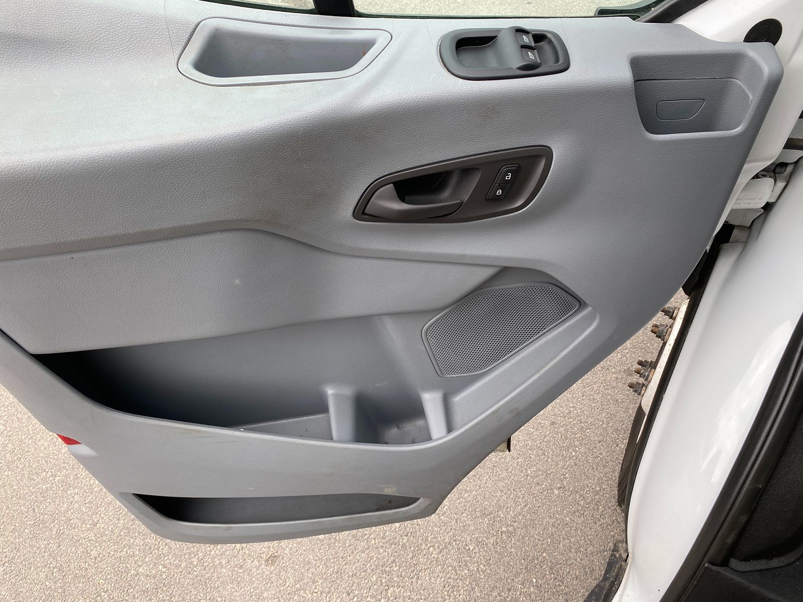 2018 Ford Transit Chassis Cab Base - Photo 11