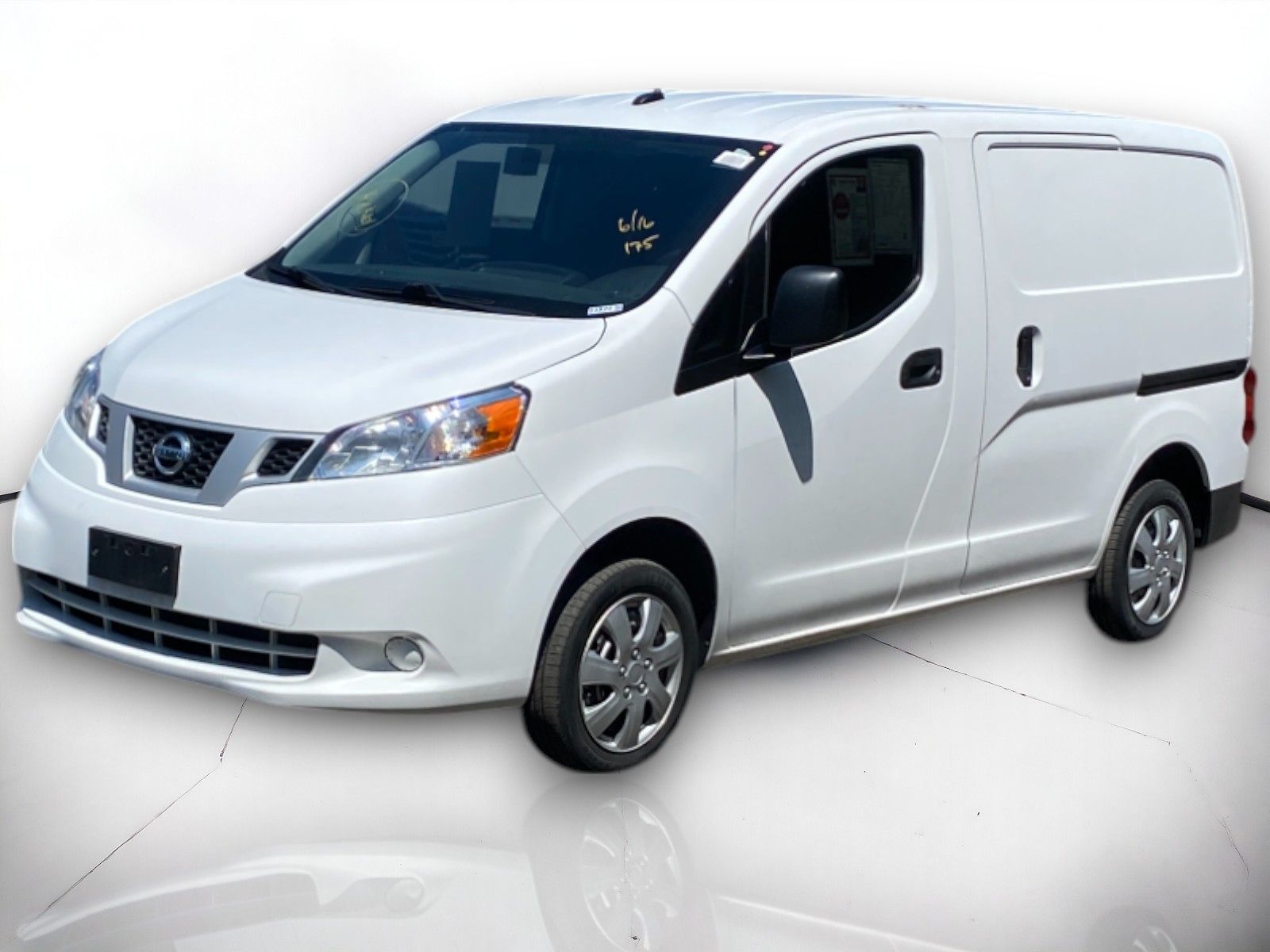 2020 Nissan NV200 S photo 2