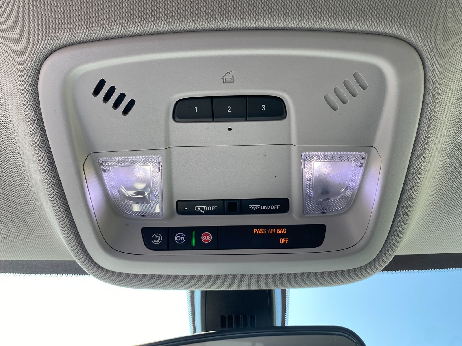 2019 Chevrolet Traverse Cloth 1LT photo 20