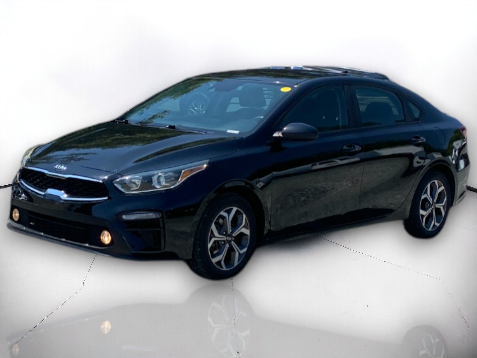 2019 Kia Forte LXS photo 2
