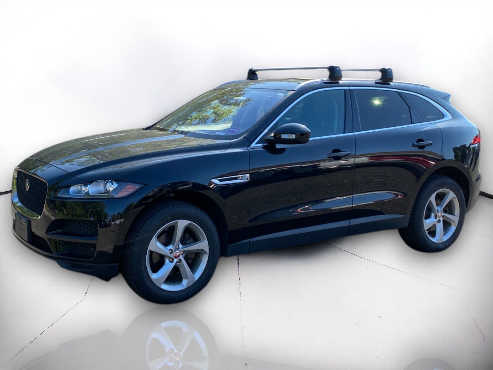 2020 Jaguar F-PACE Premium photo 2