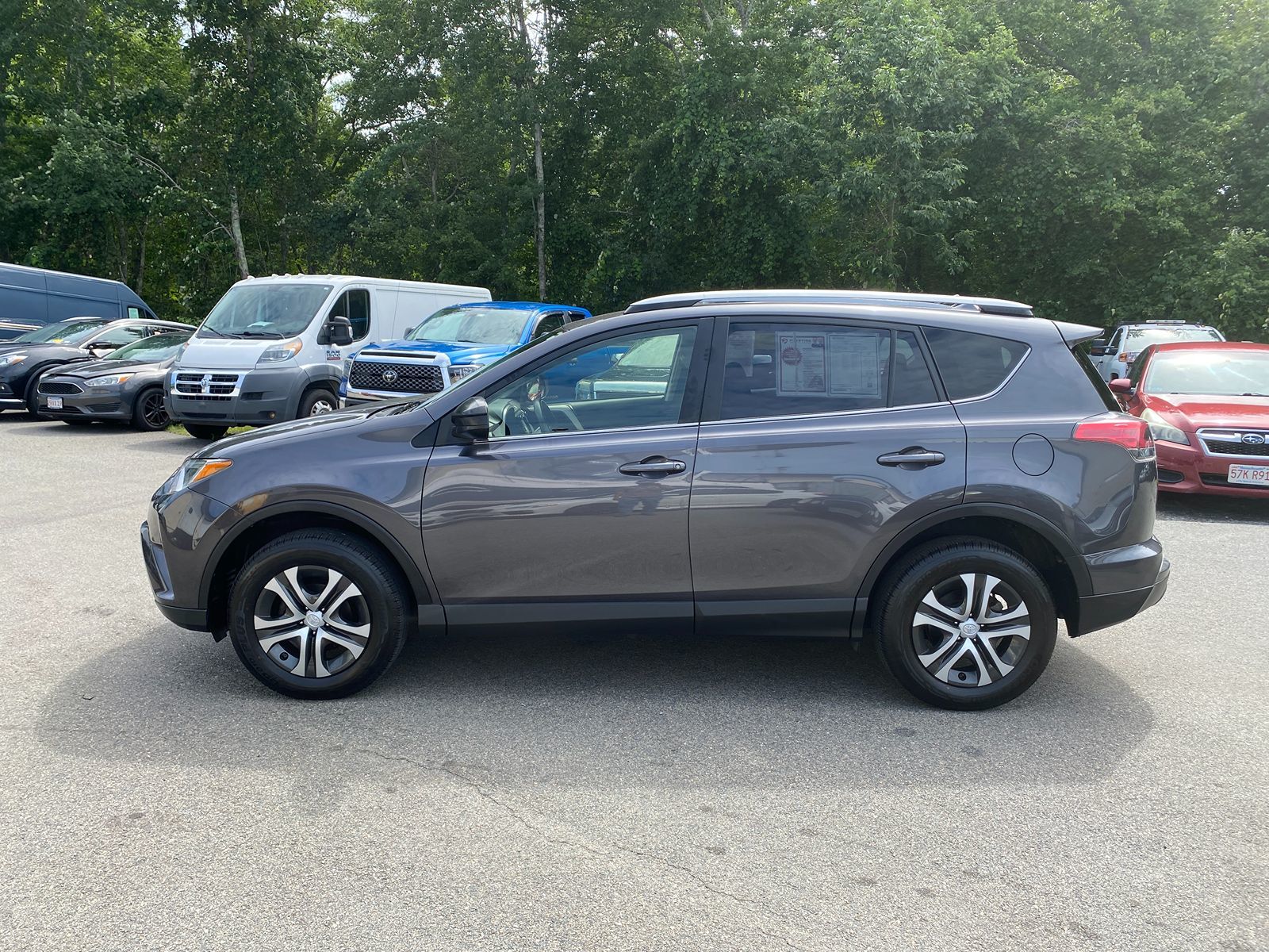 2018 Toyota RAV4 LE photo 7