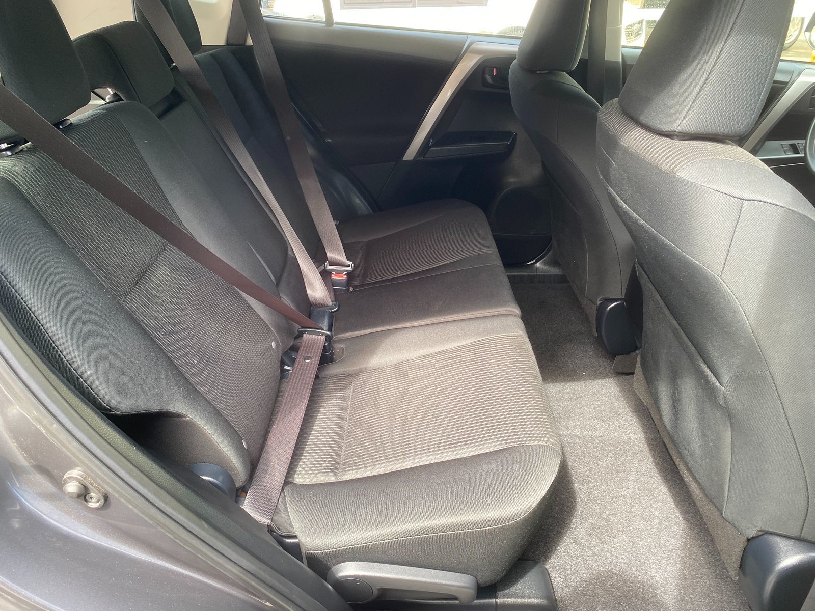 2018 Toyota RAV4 LE photo 20