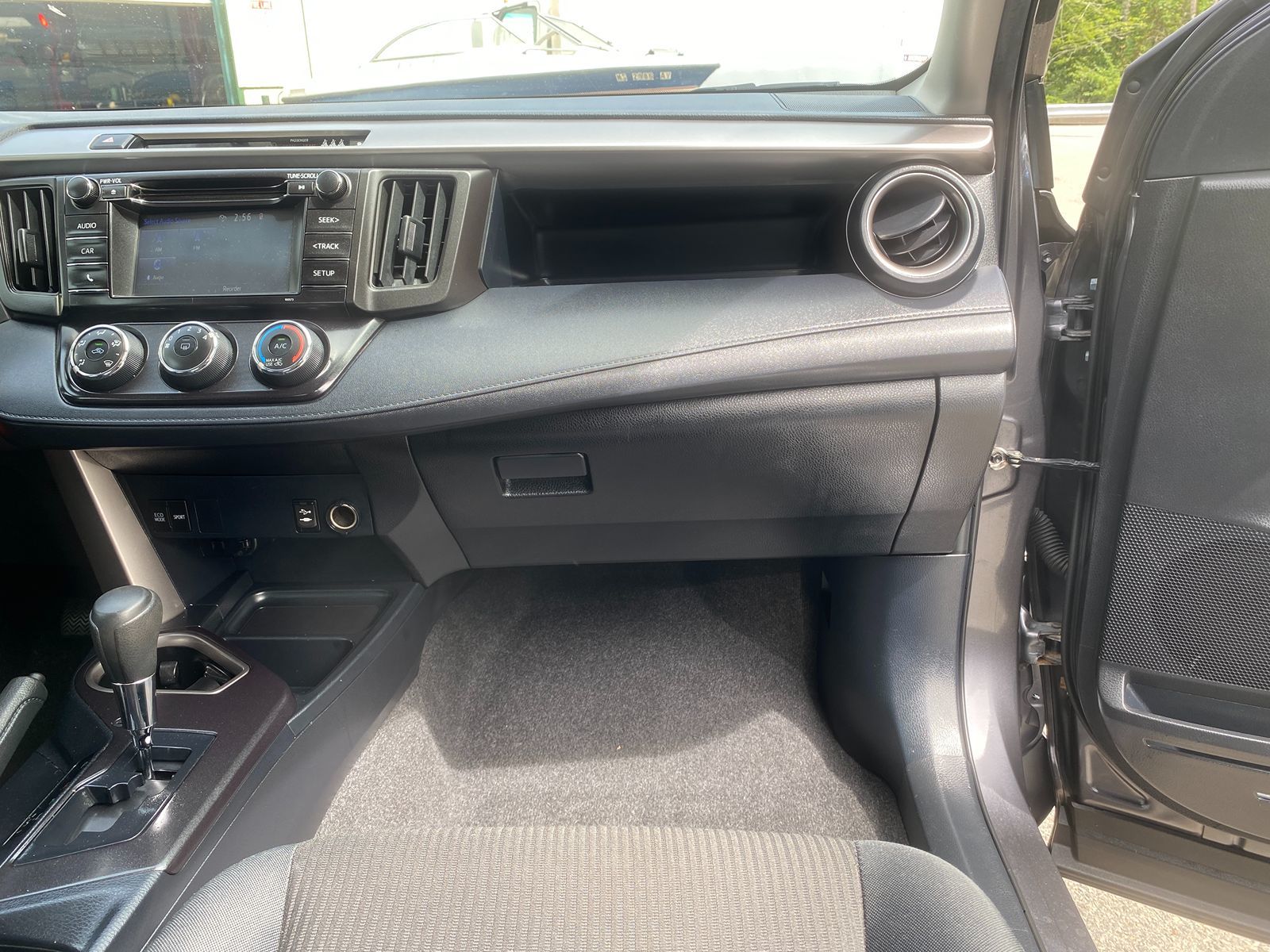 2018 Toyota RAV4 LE photo 22