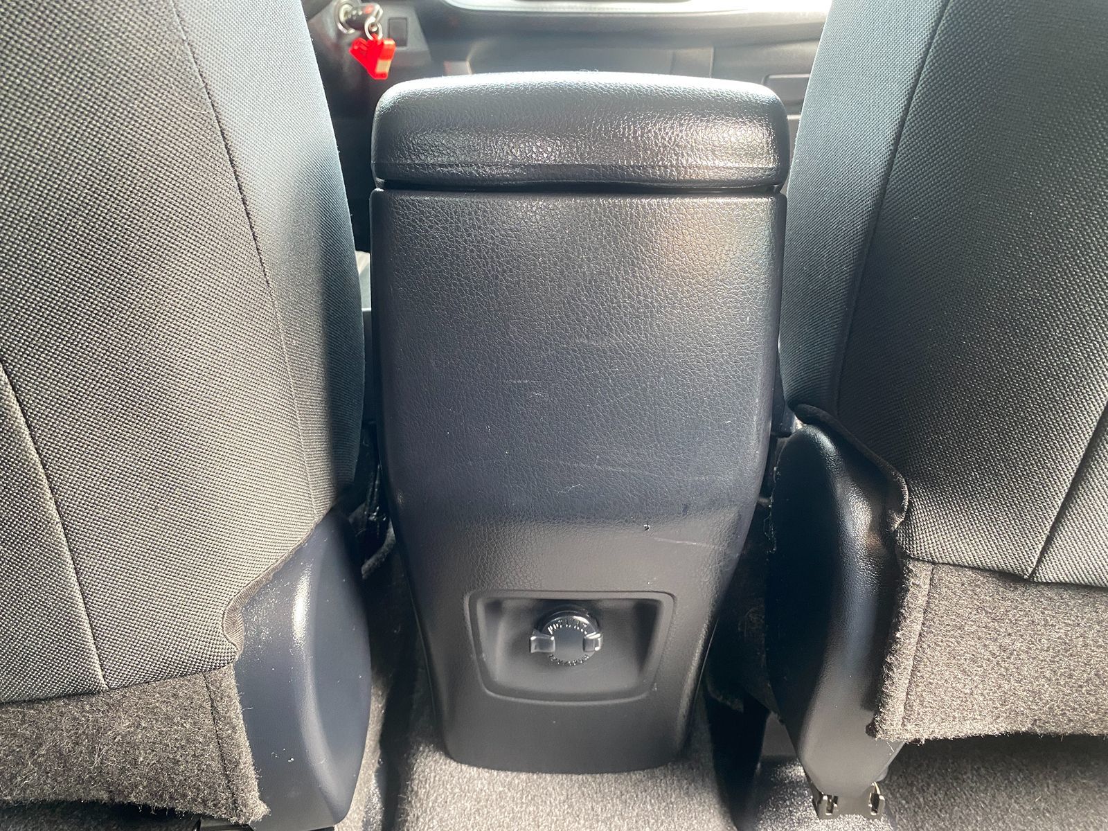 2018 Toyota RAV4 LE photo 21