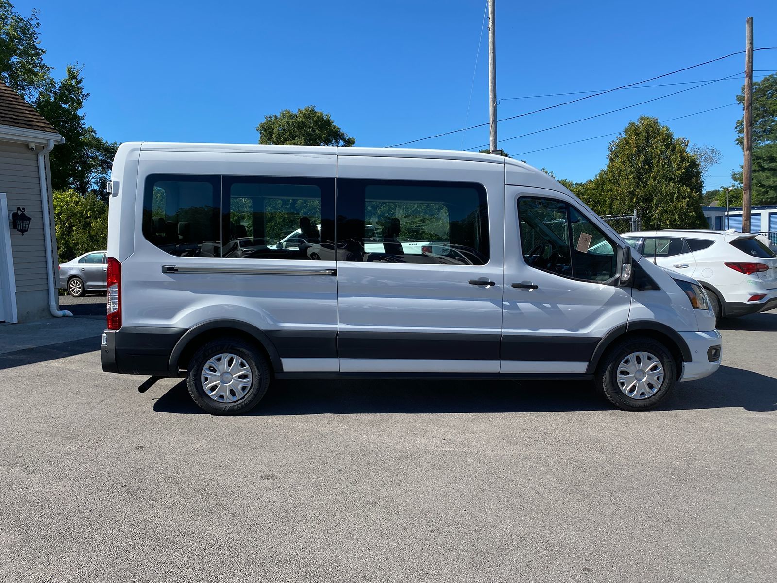 2023 Ford Transit Passenger Van XLT - Photo 4