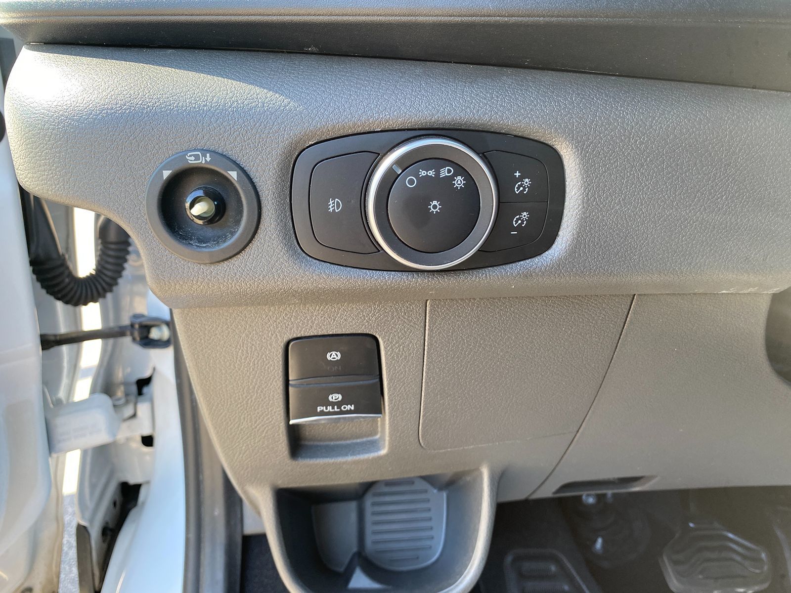 2023 Ford Transit Passenger Van XLT - Photo 14