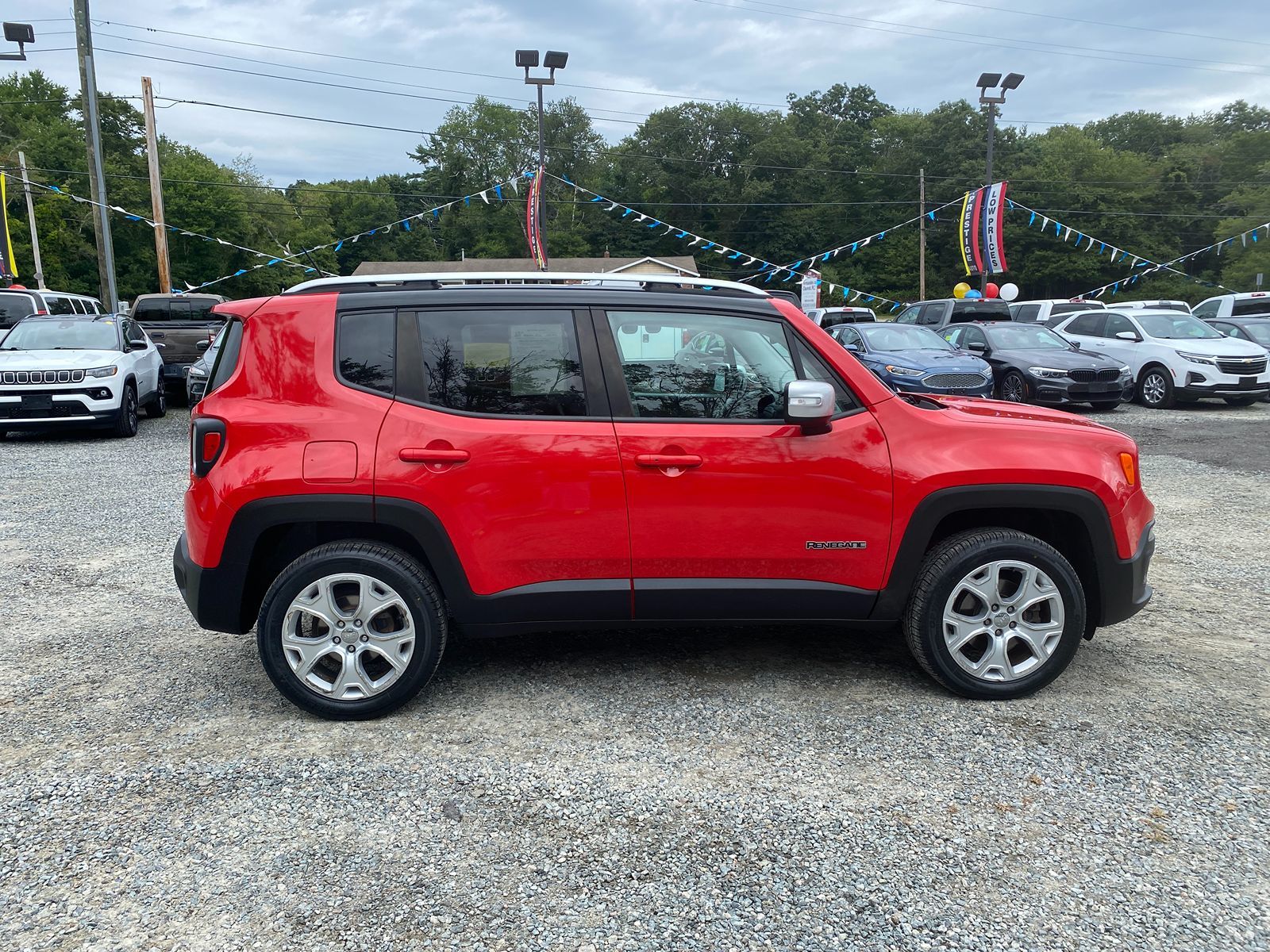 2016 Jeep Renegade Limited photo 4