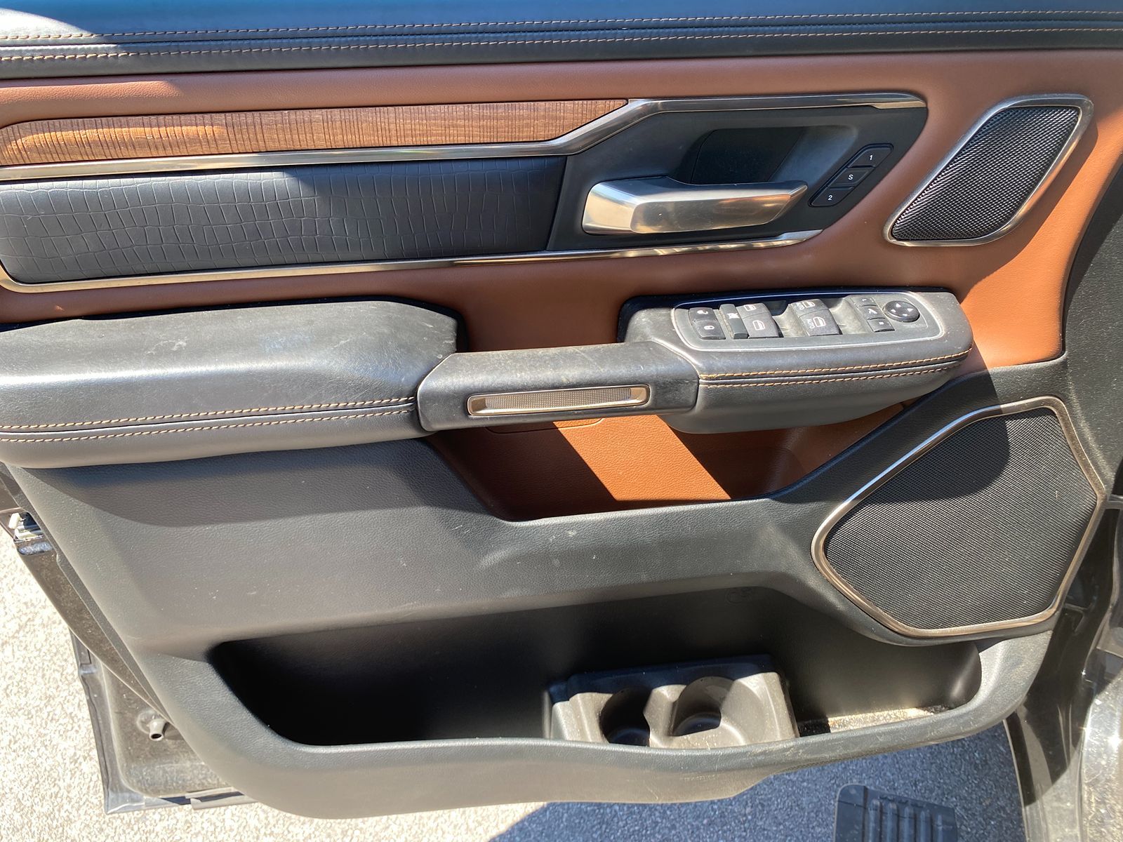 2021 Ram 1500 Longhorn photo 10