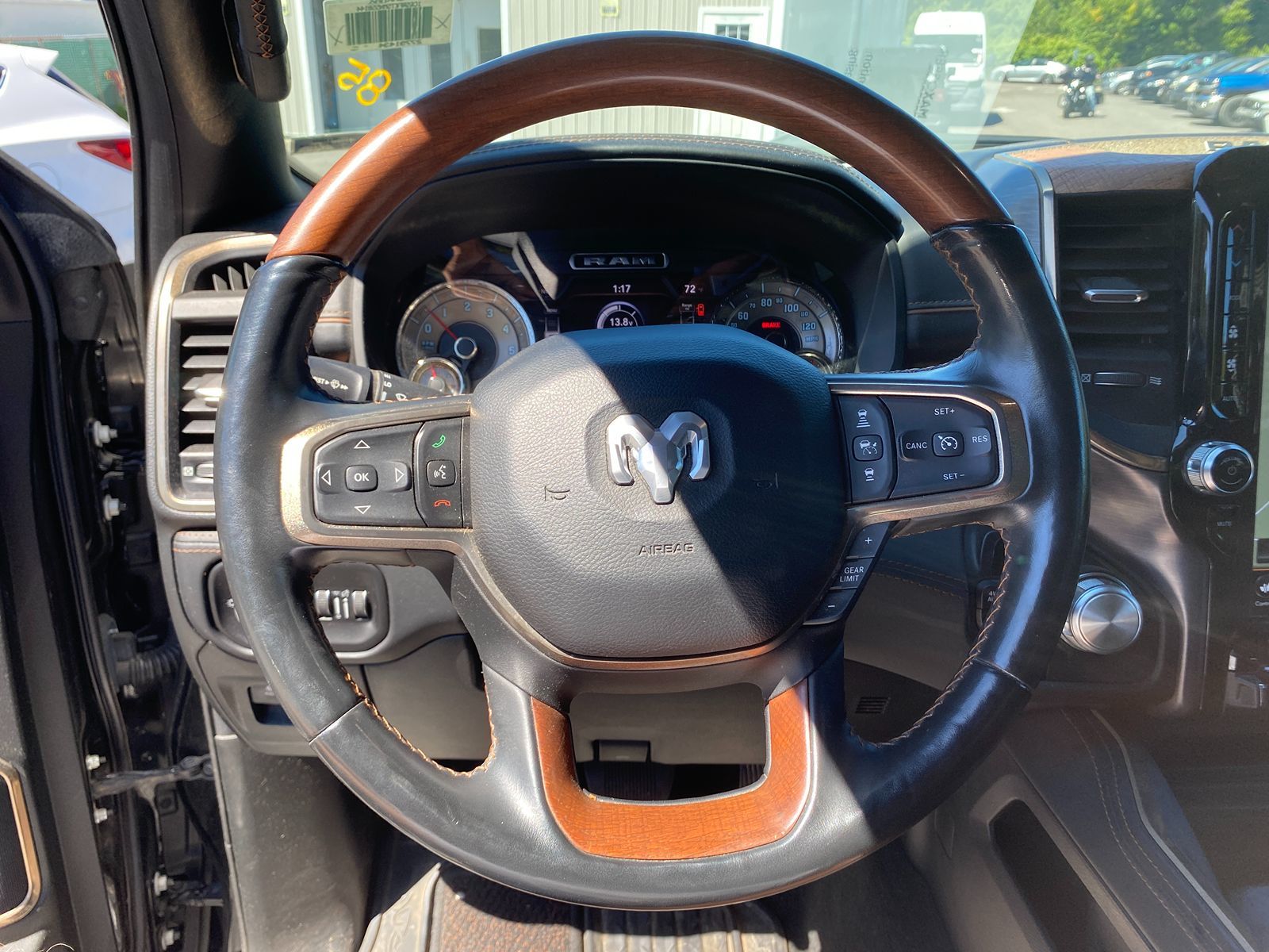 2021 Ram 1500 Longhorn photo 13