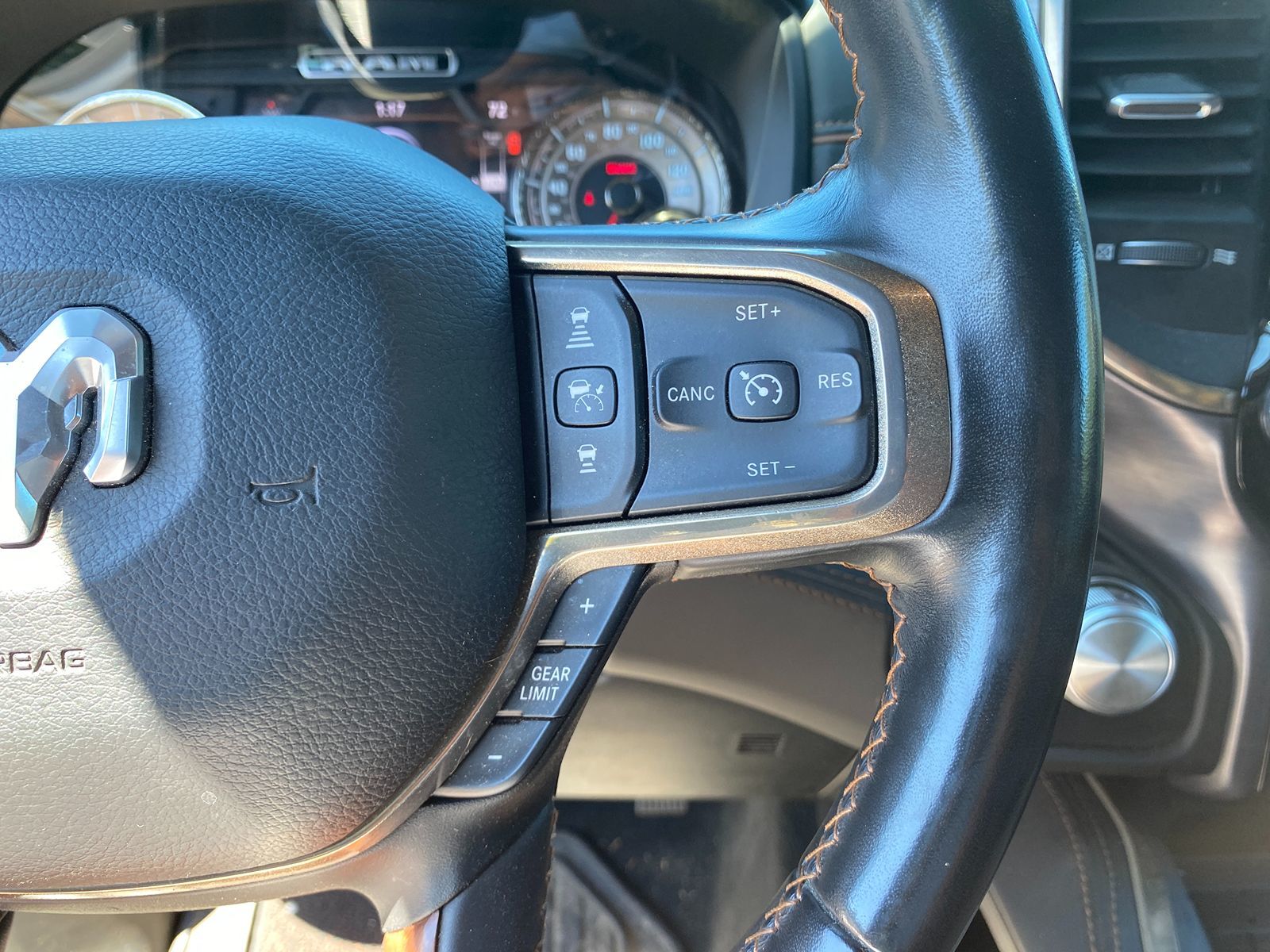 2021 Ram 1500 Longhorn photo 15