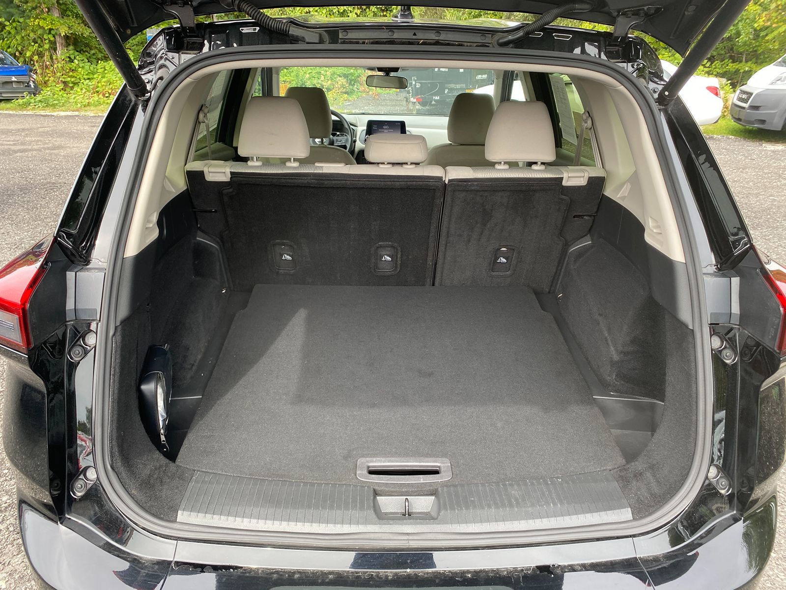 2024 Nissan Rogue SV photo 19
