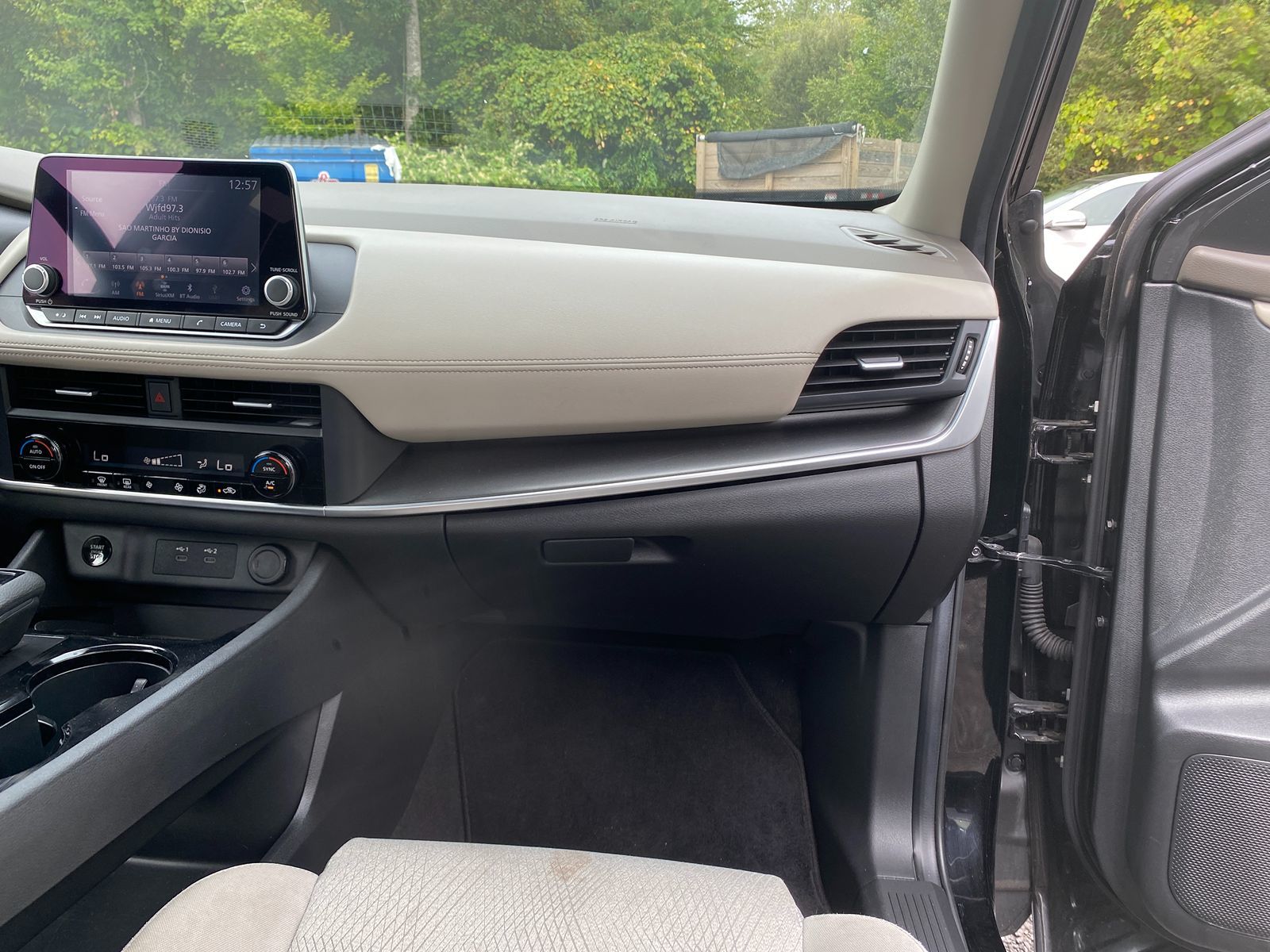 2024 Nissan Rogue SV photo 22