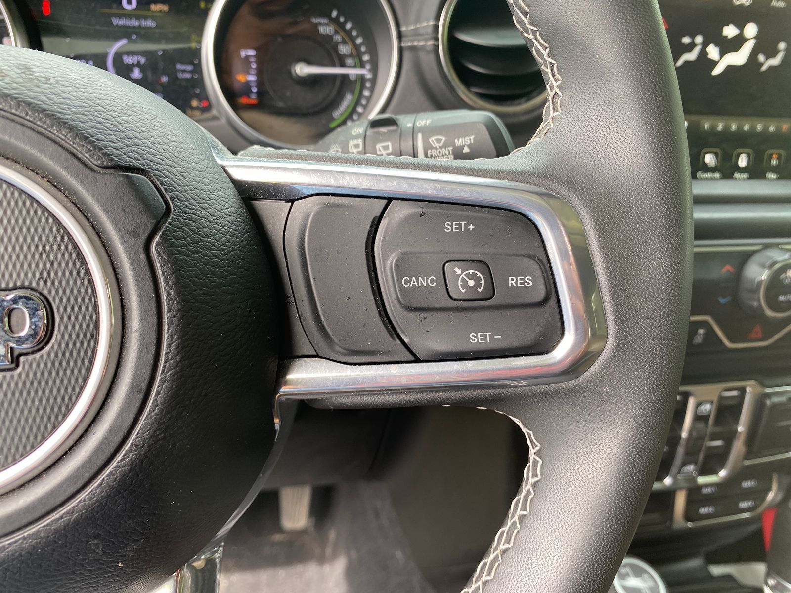 2023 Jeep Wrangler 4xe Sahara photo 14
