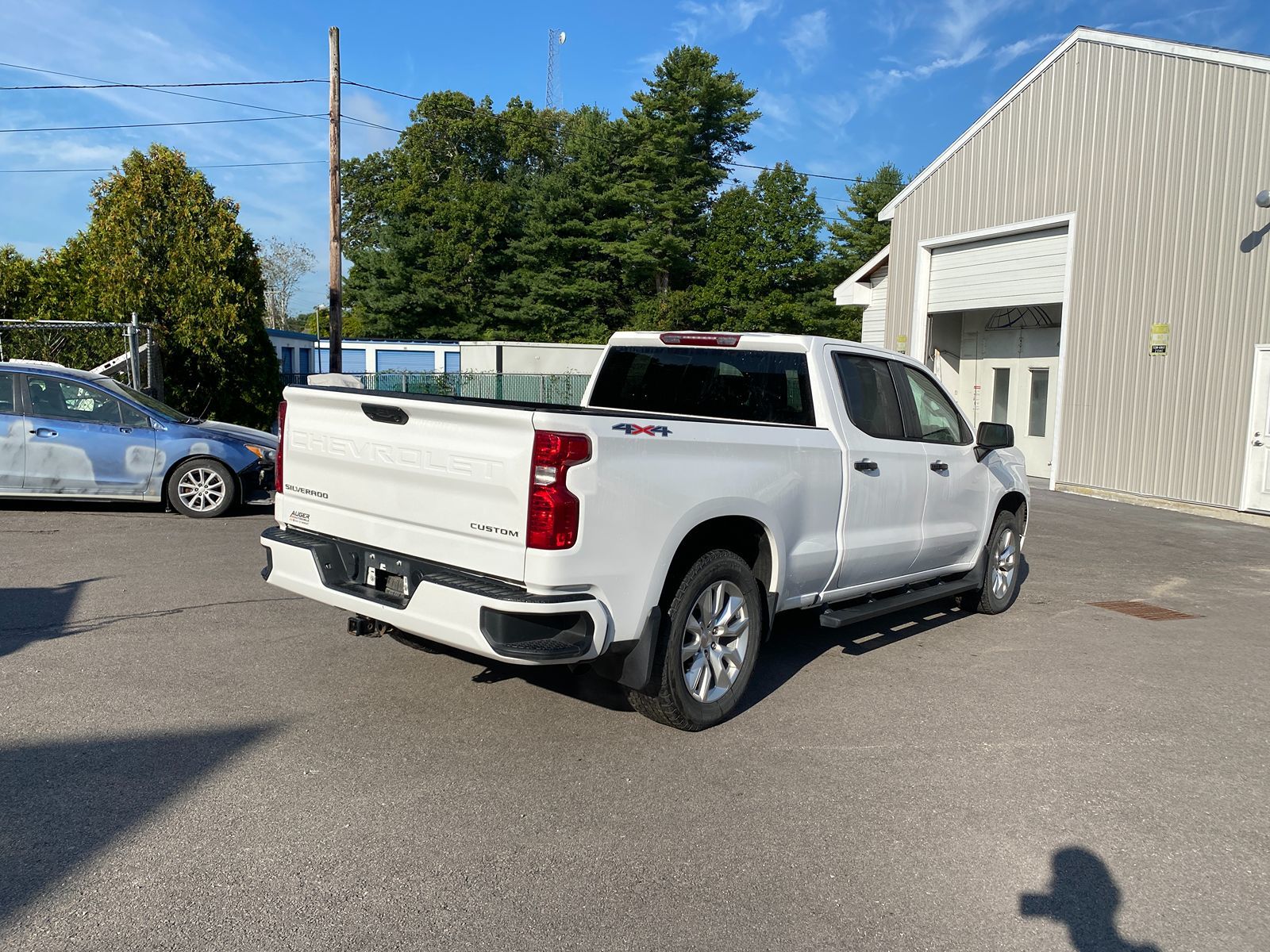 2023 Chevrolet Silverado 1500 Custom photo 5