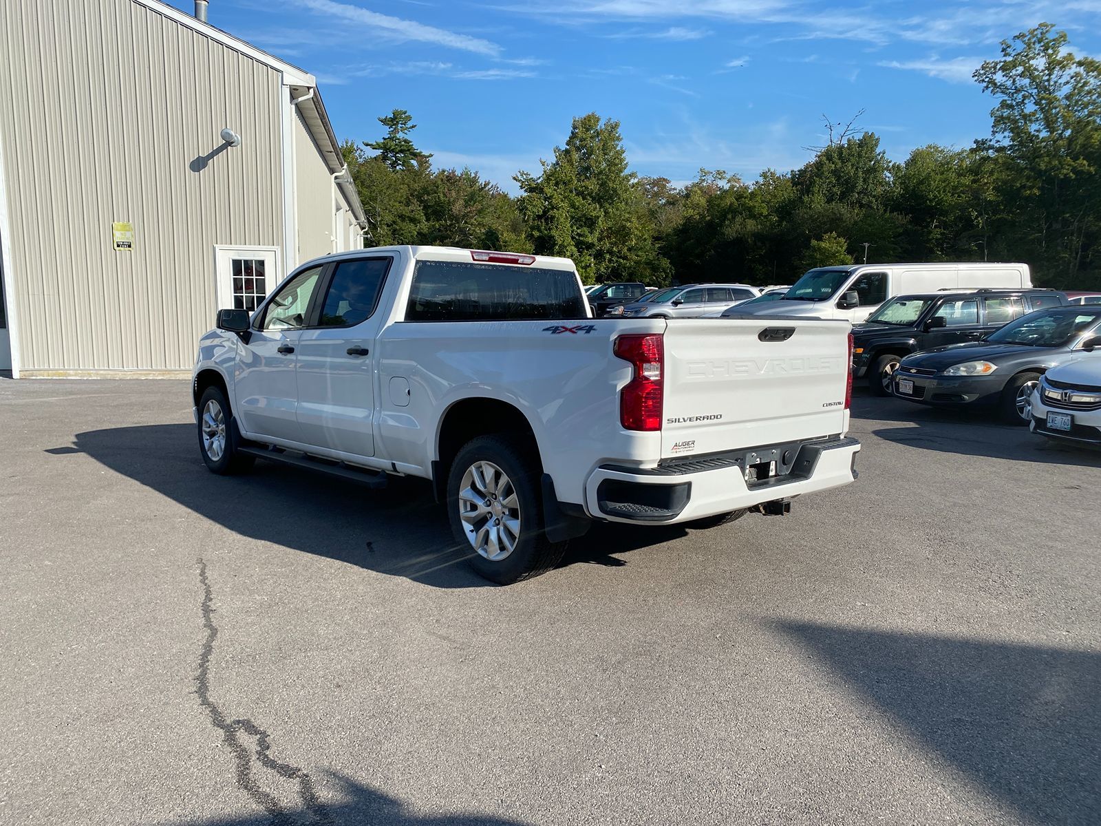 2023 Chevrolet Silverado 1500 Custom photo 7