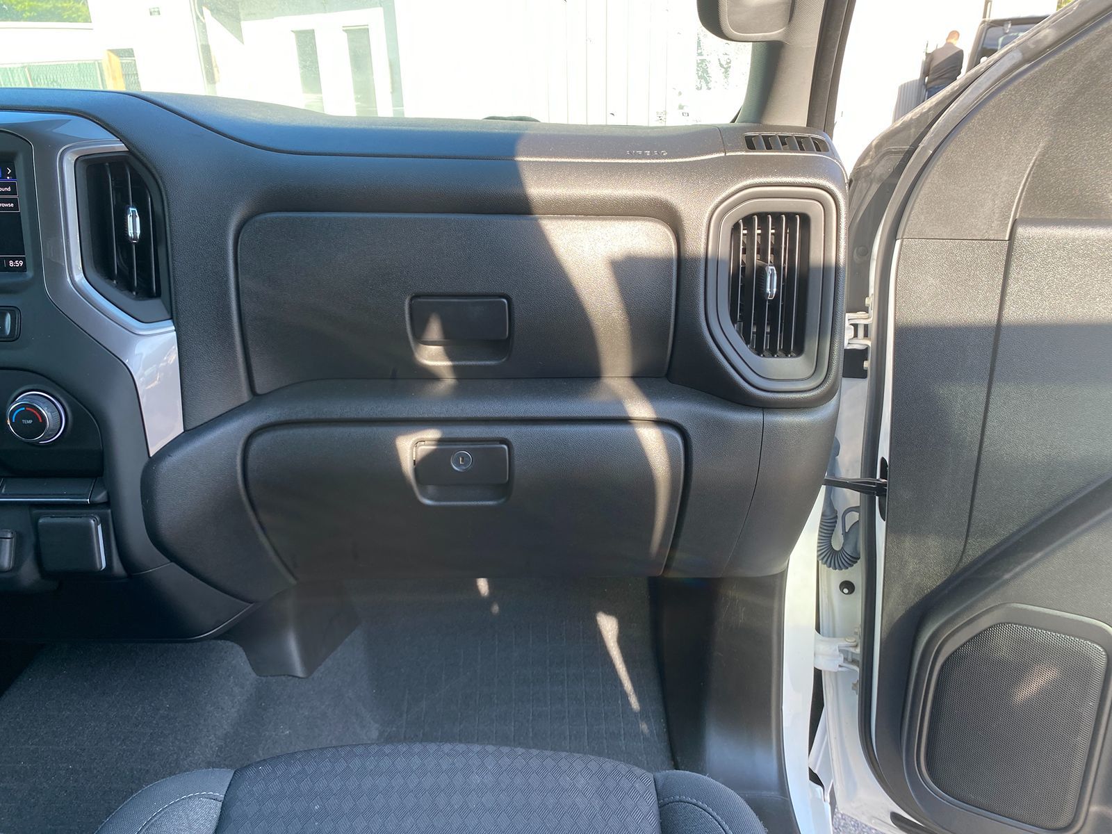 2023 Chevrolet Silverado 1500 Custom photo 23