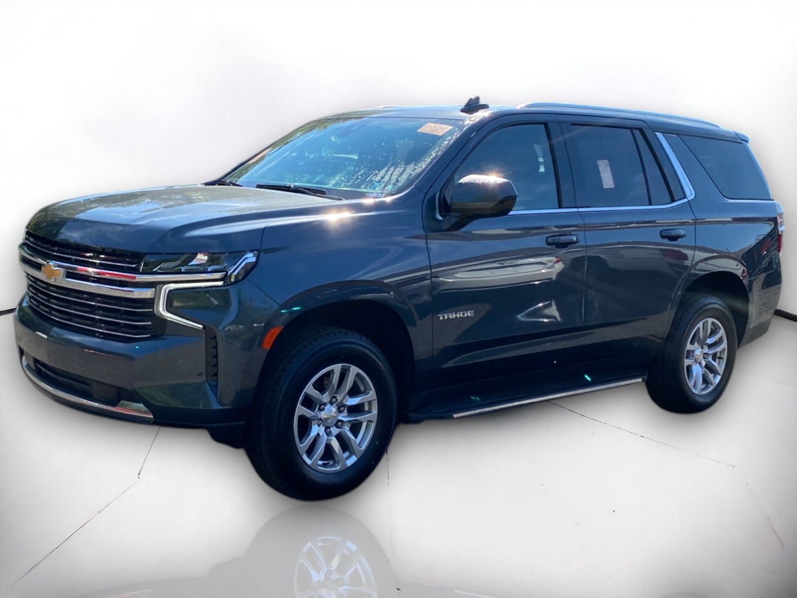 2021 Chevrolet Tahoe LT photo 2