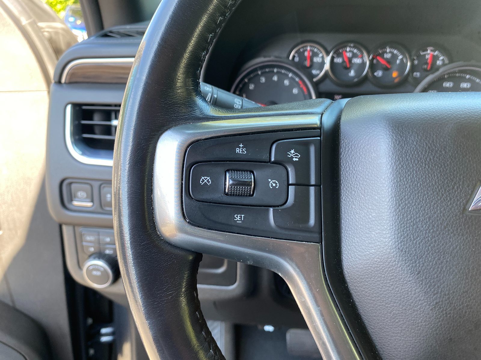 2021 Chevrolet Tahoe LT photo 14