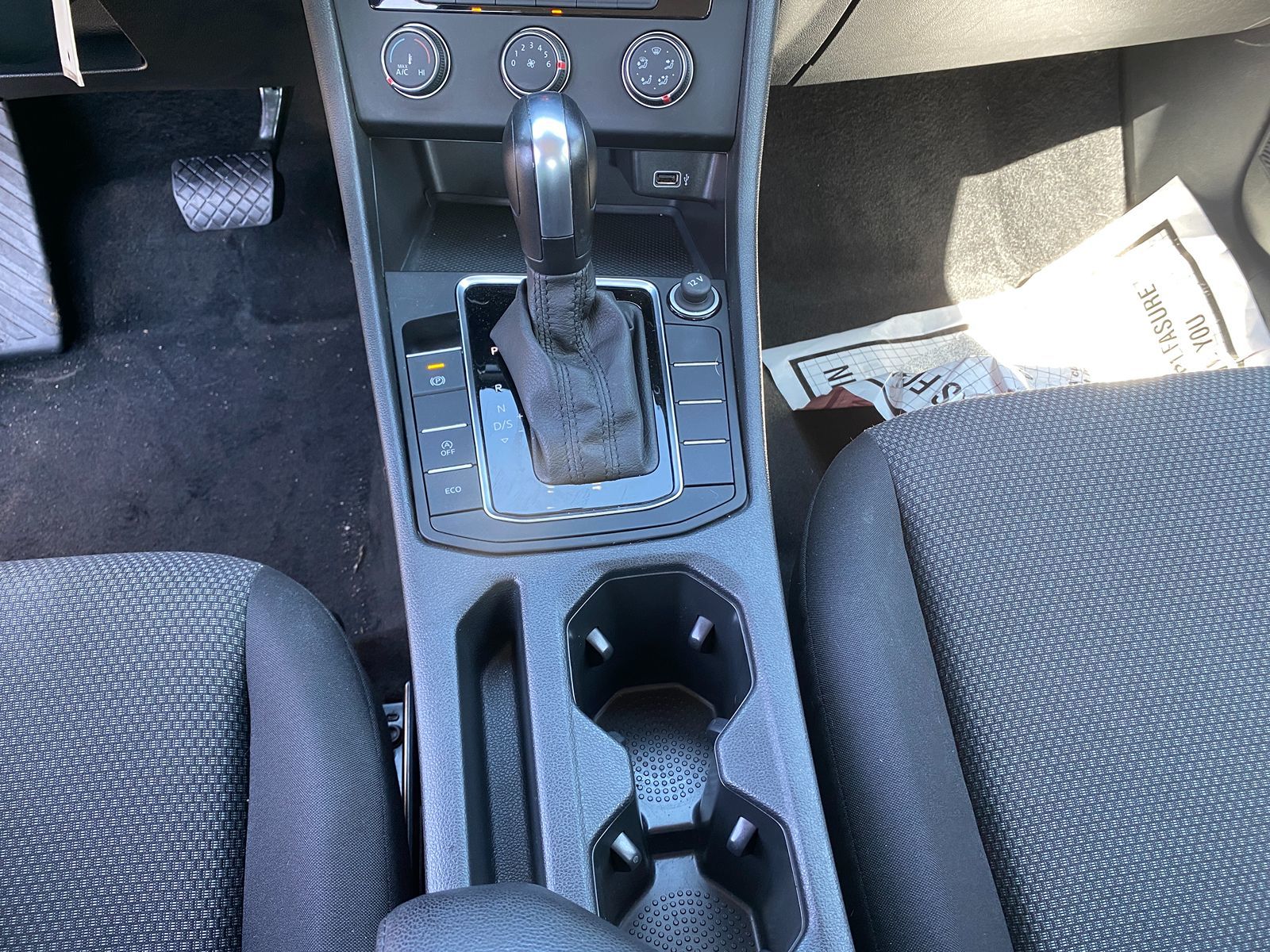 2019 Volkswagen Jetta SE R-Line photo 18