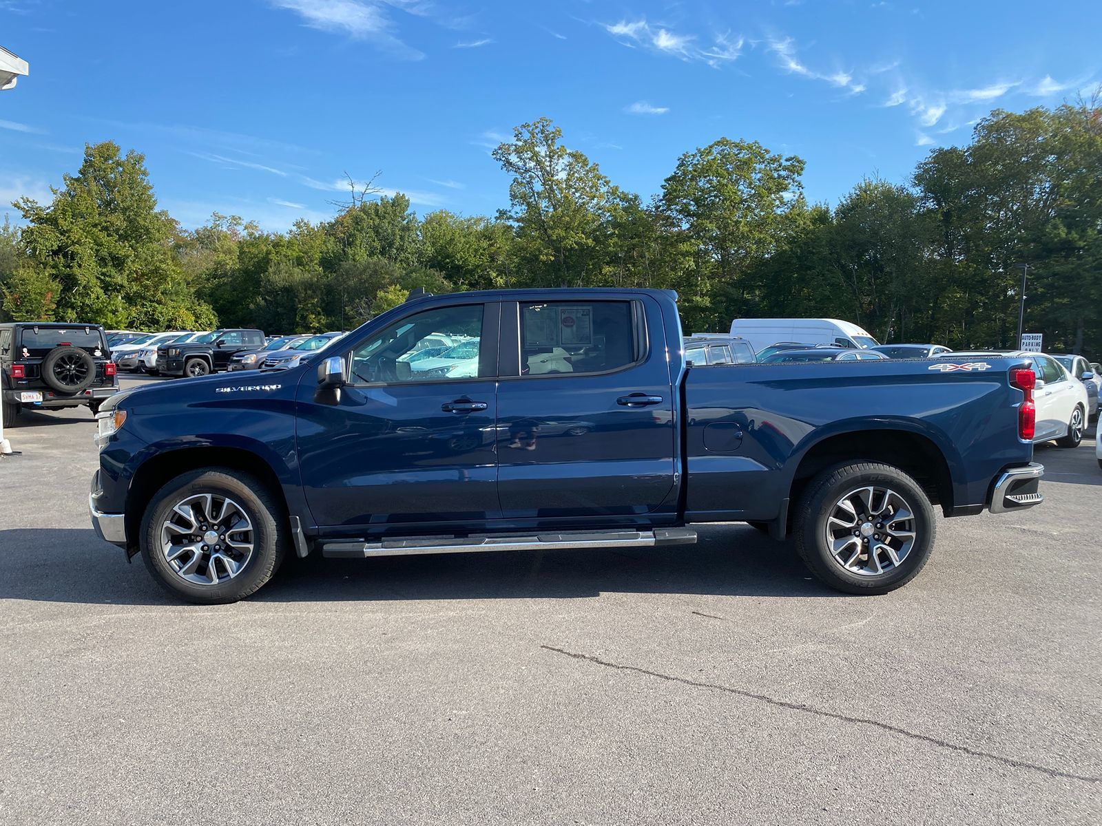 2022 Chevrolet Silverado 1500 LT photo 8