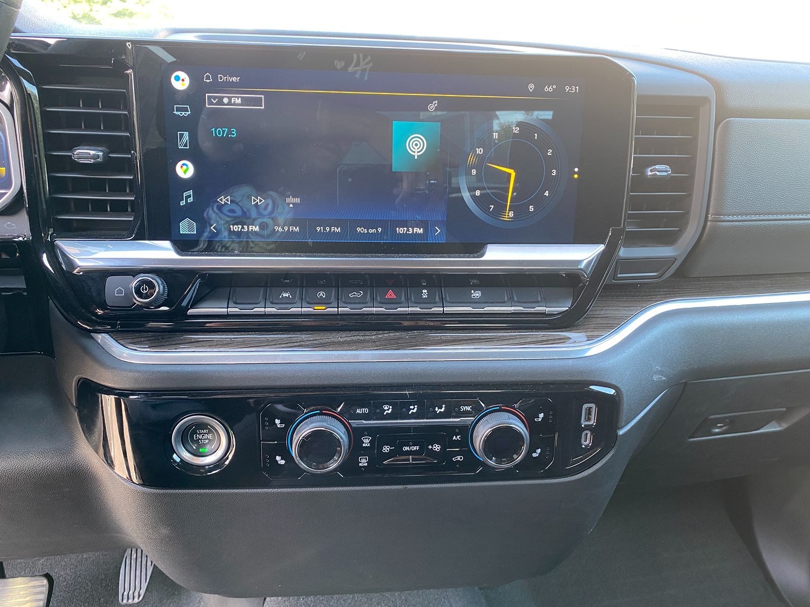 2022 Chevrolet Silverado 1500 LT photo 17