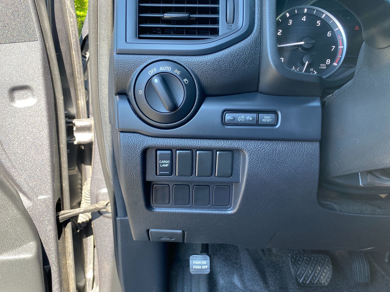 2020 Nissan Titan S photo 12