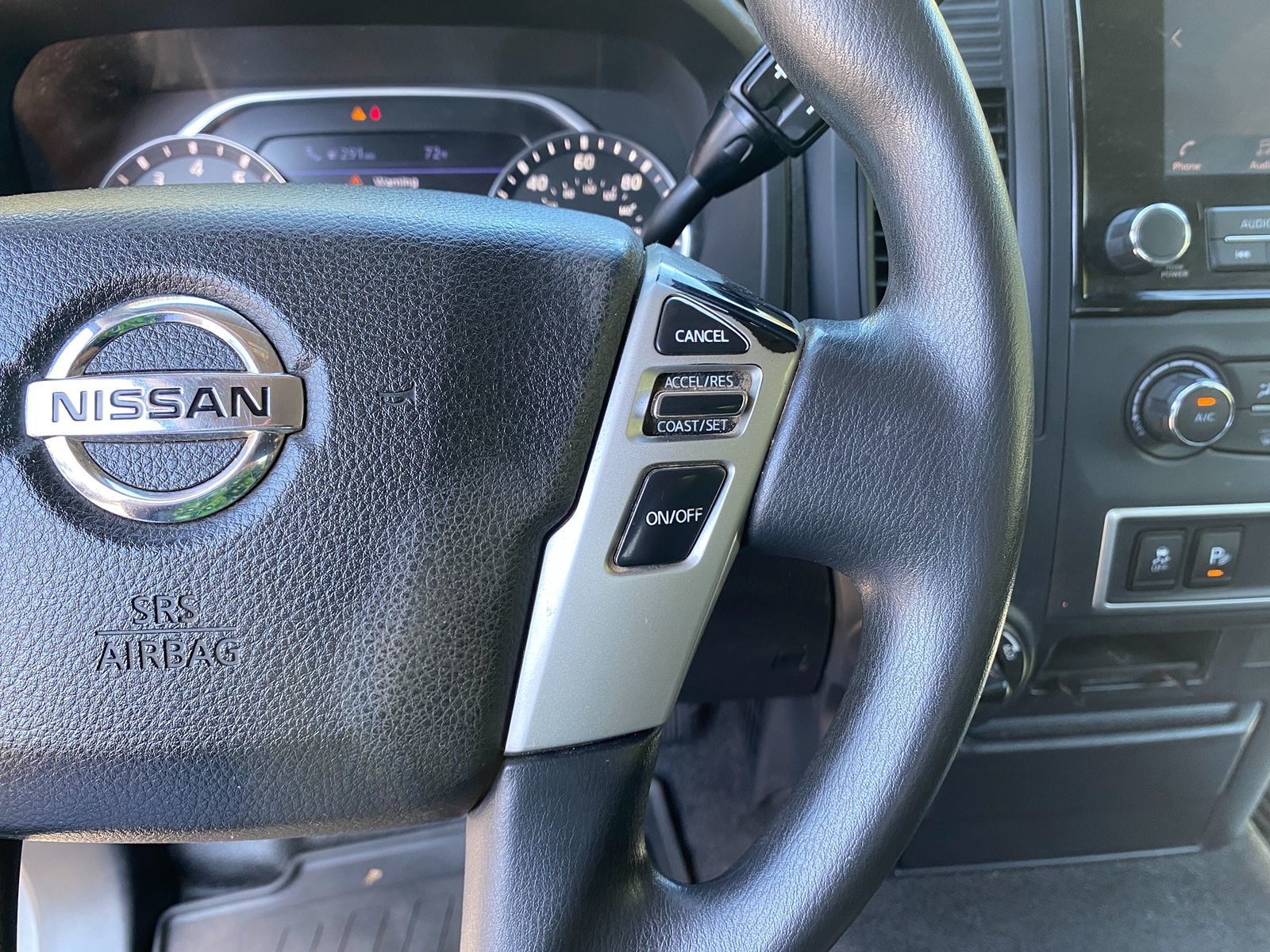 2020 Nissan Titan S photo 15