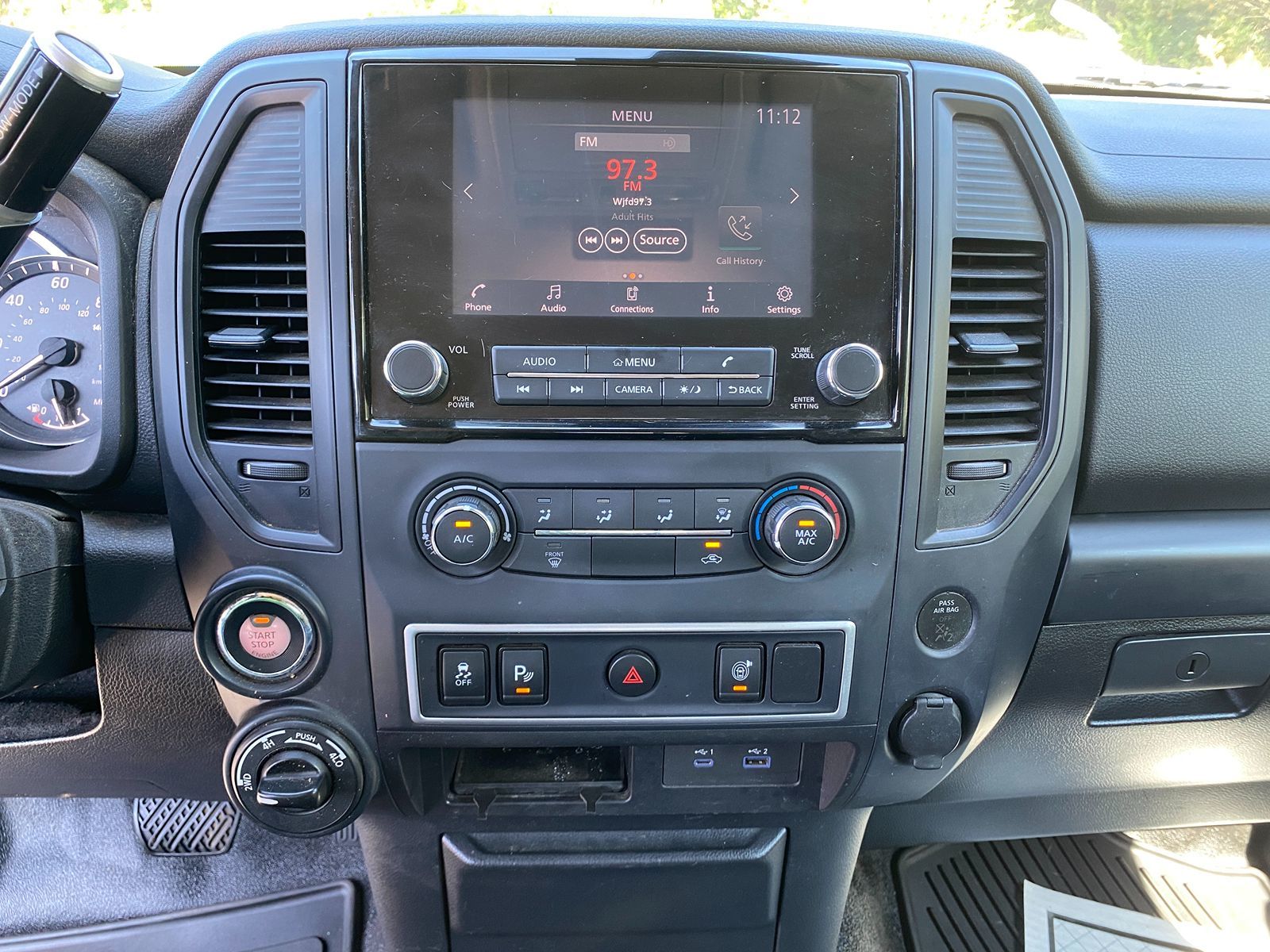 2020 Nissan Titan S photo 17