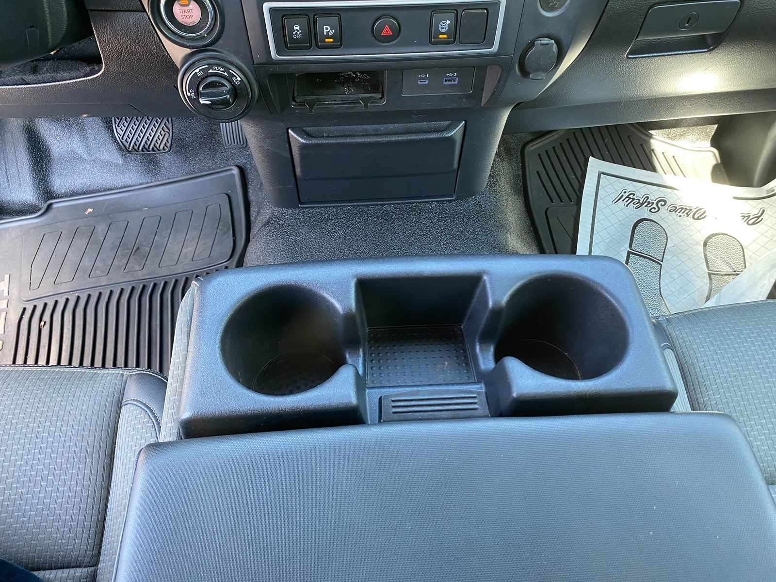 2020 Nissan Titan S photo 19