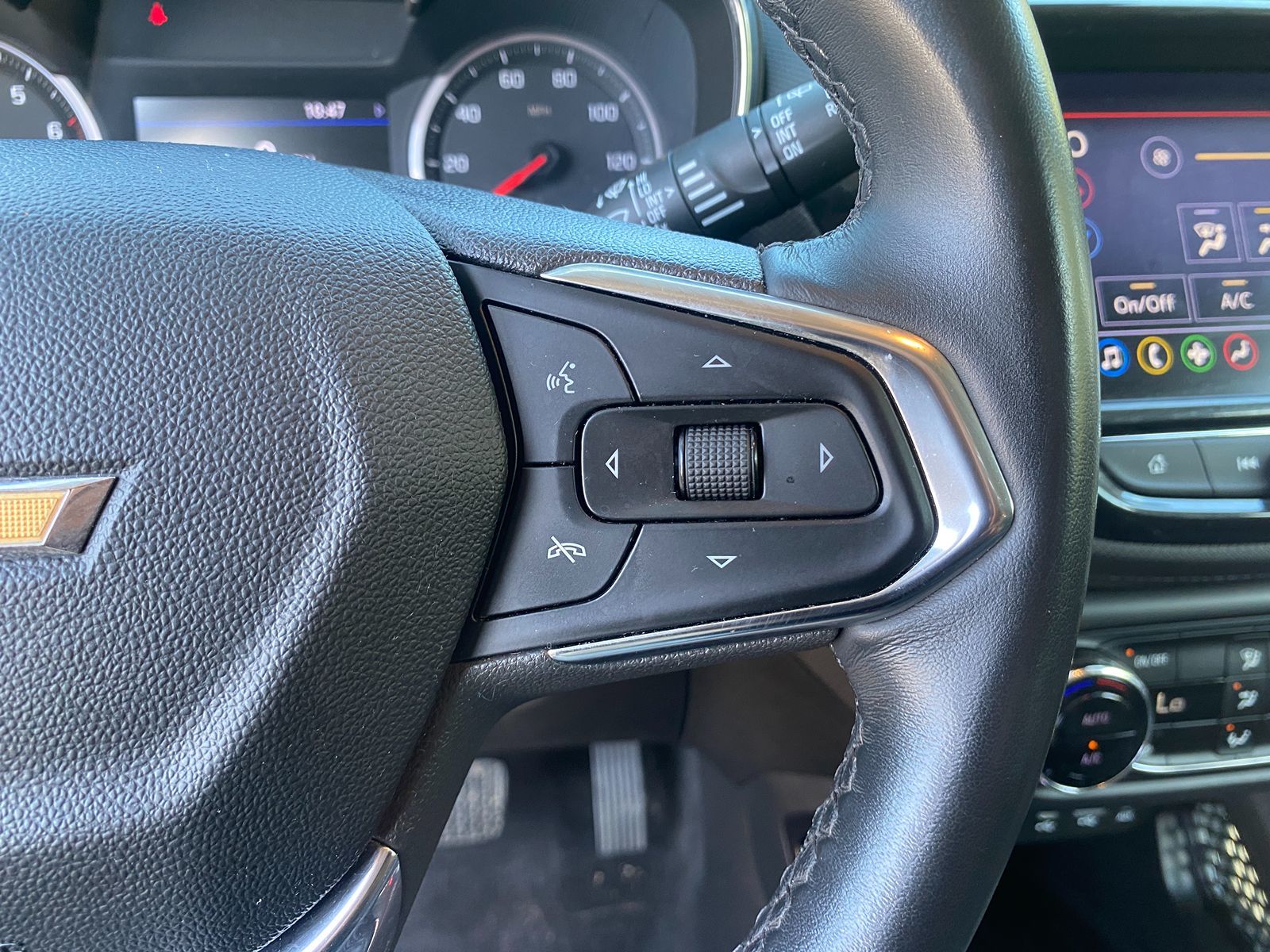 2023 Chevrolet Trailblazer LT photo 13
