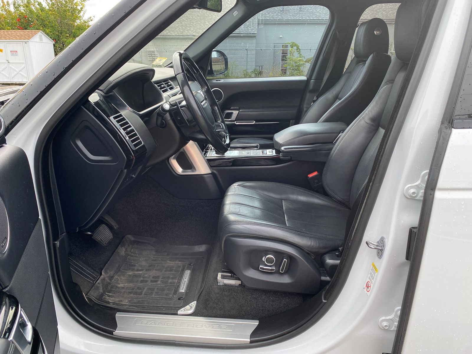 2016 Land Rover Range Rover HSE photo 11