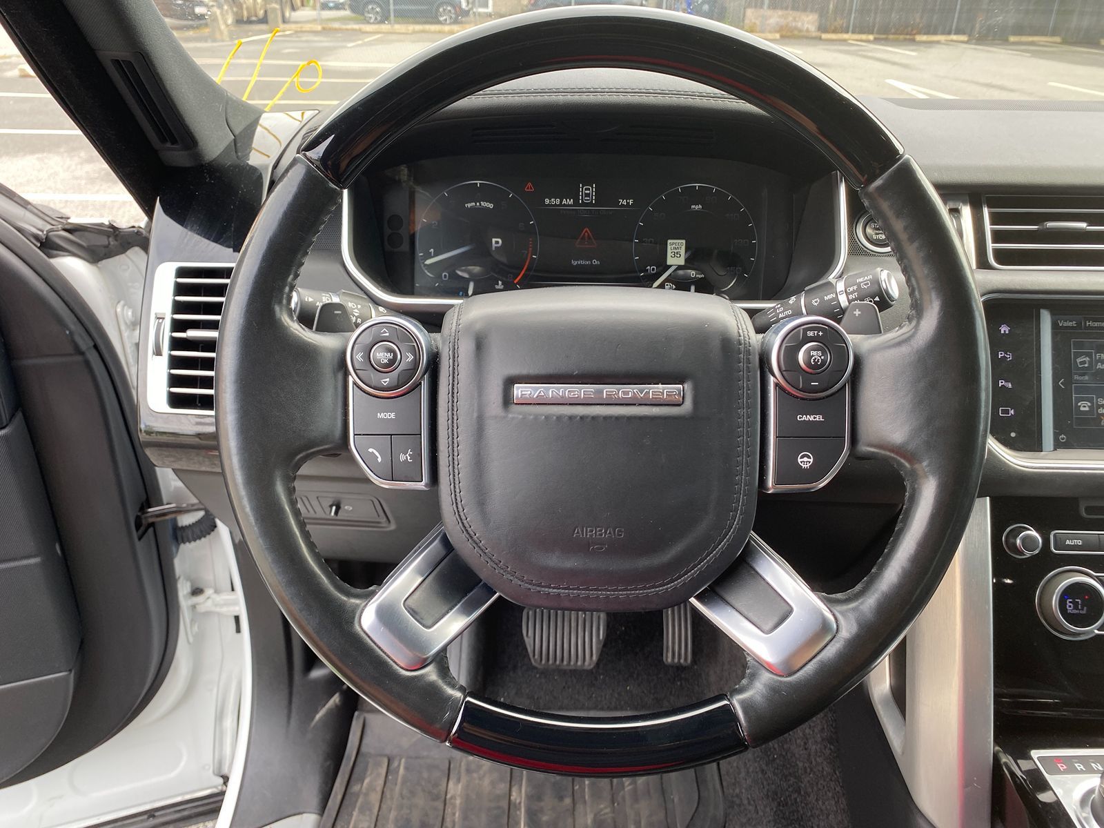 2016 Land Rover Range Rover HSE photo 13