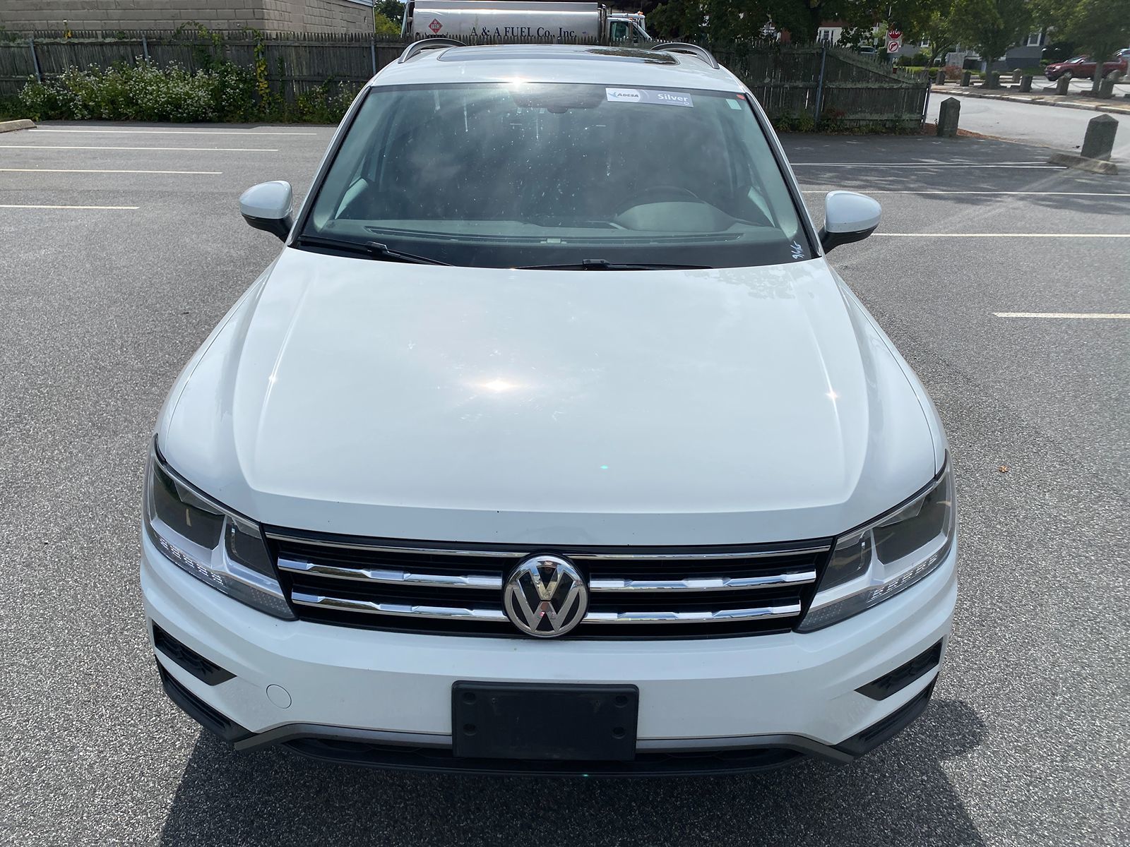 2019 Volkswagen Tiguan SE photo 3