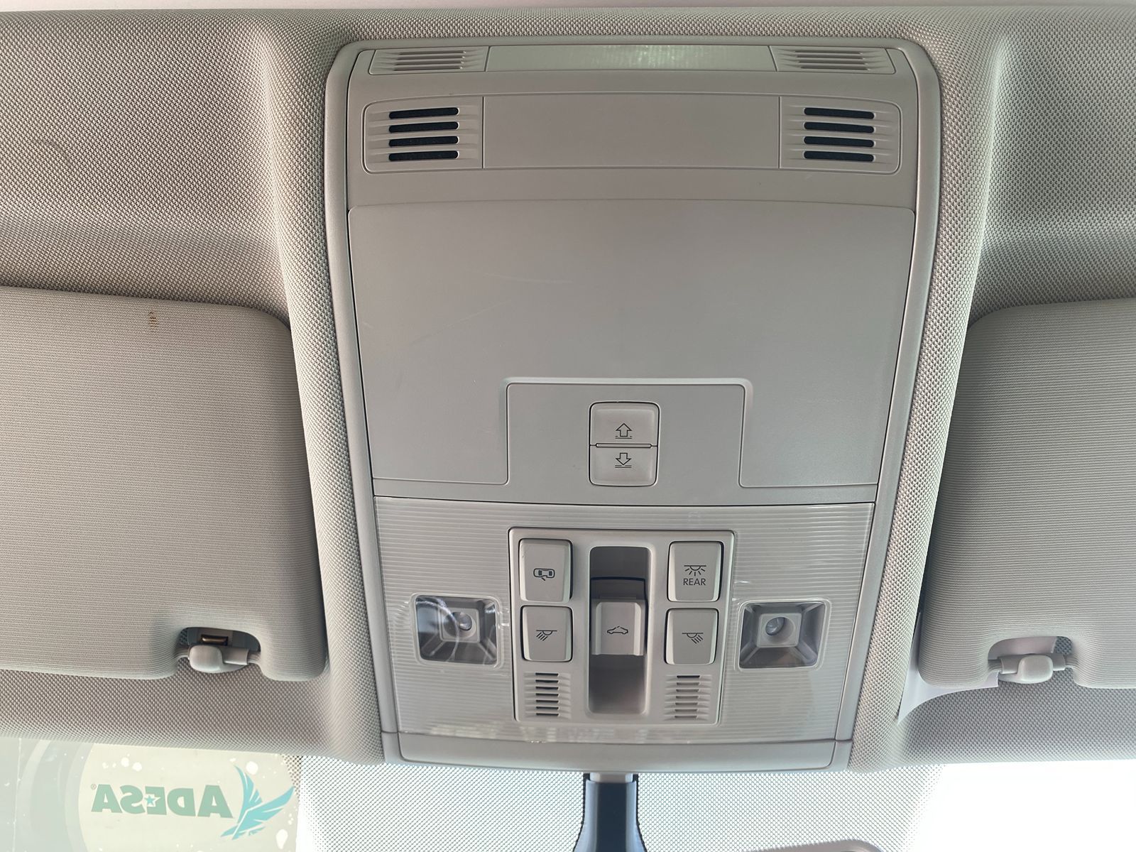 2019 Volkswagen Tiguan SE photo 17