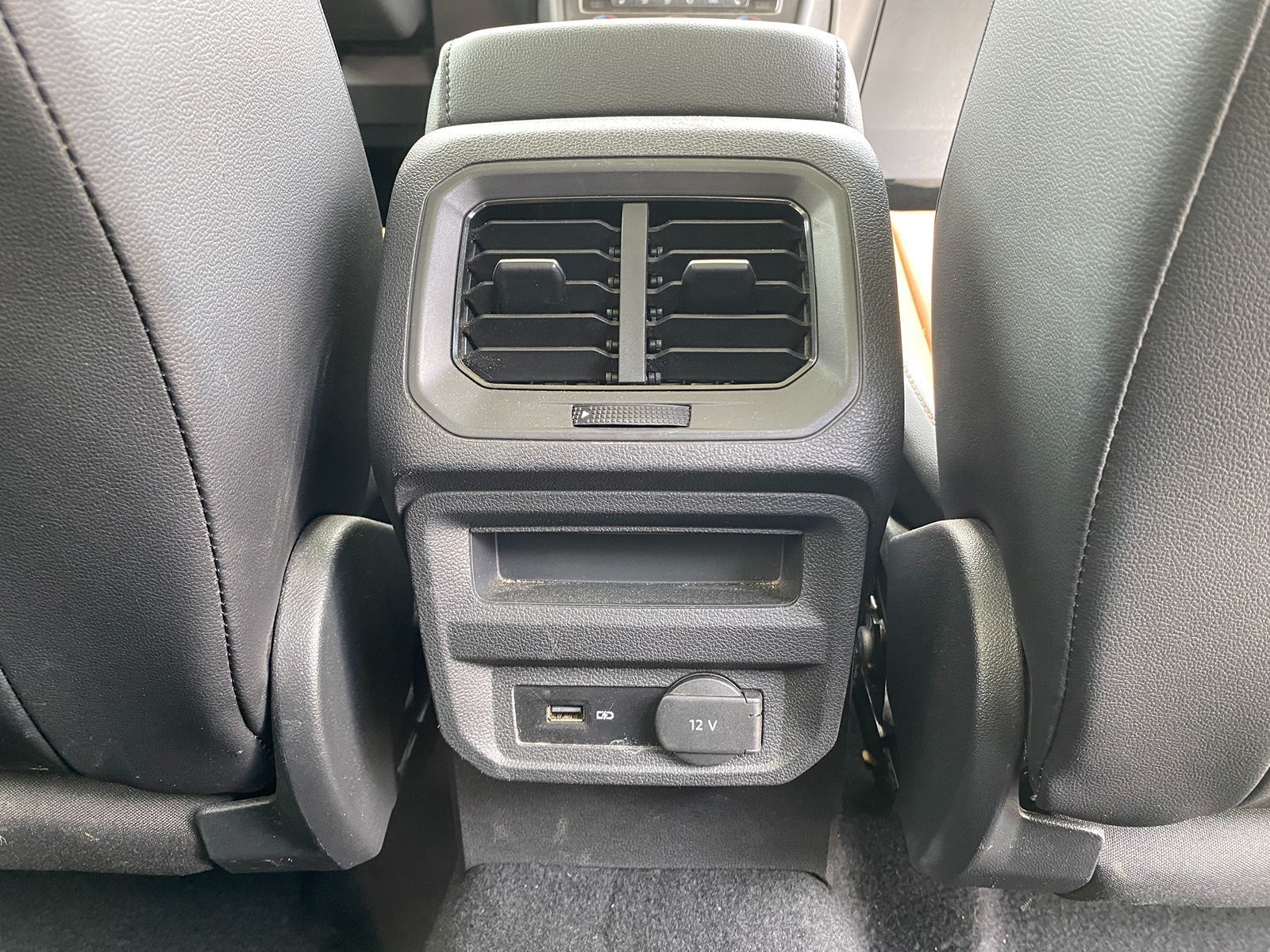 2019 Volkswagen Tiguan SE photo 22