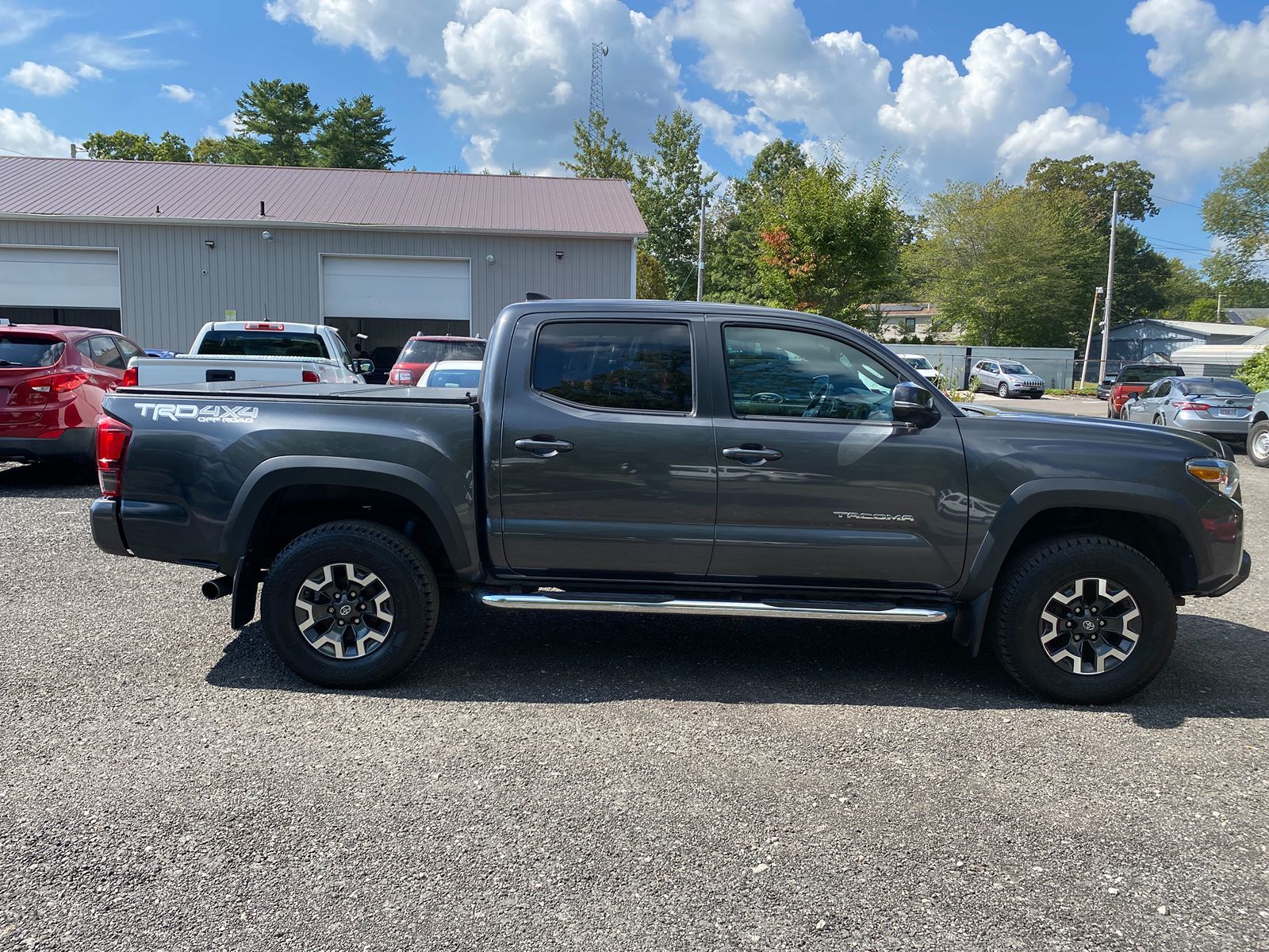 2018 Toyota Tacoma SR Double Cab V6 4x4 photo 4