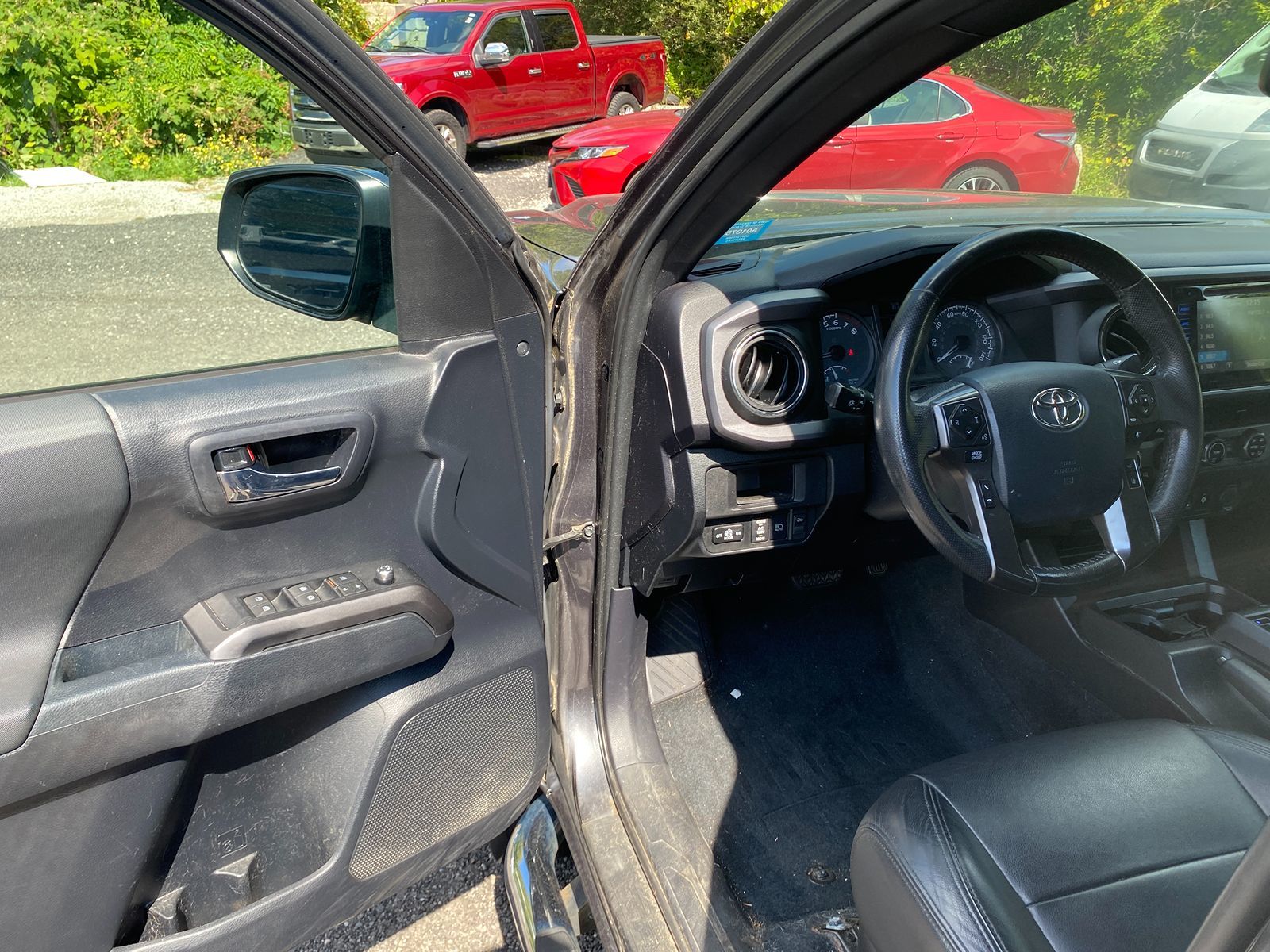 2018 Toyota Tacoma SR Double Cab V6 4x4 photo 9