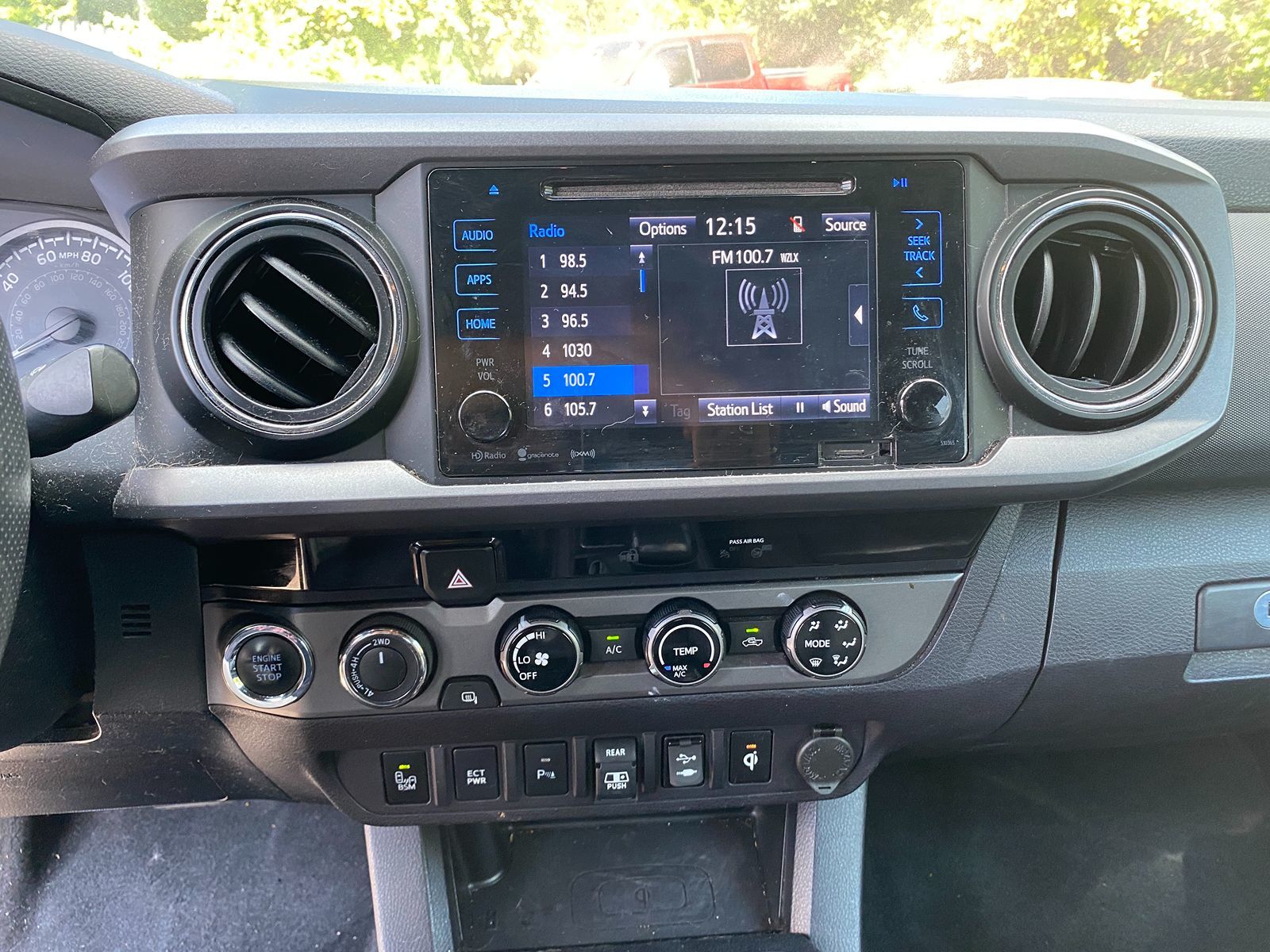 2018 Toyota Tacoma SR Double Cab V6 4x4 photo 17