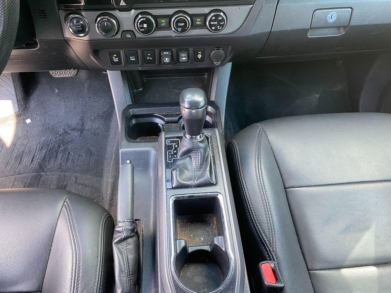 2018 Toyota Tacoma SR Double Cab V6 4x4 photo 19