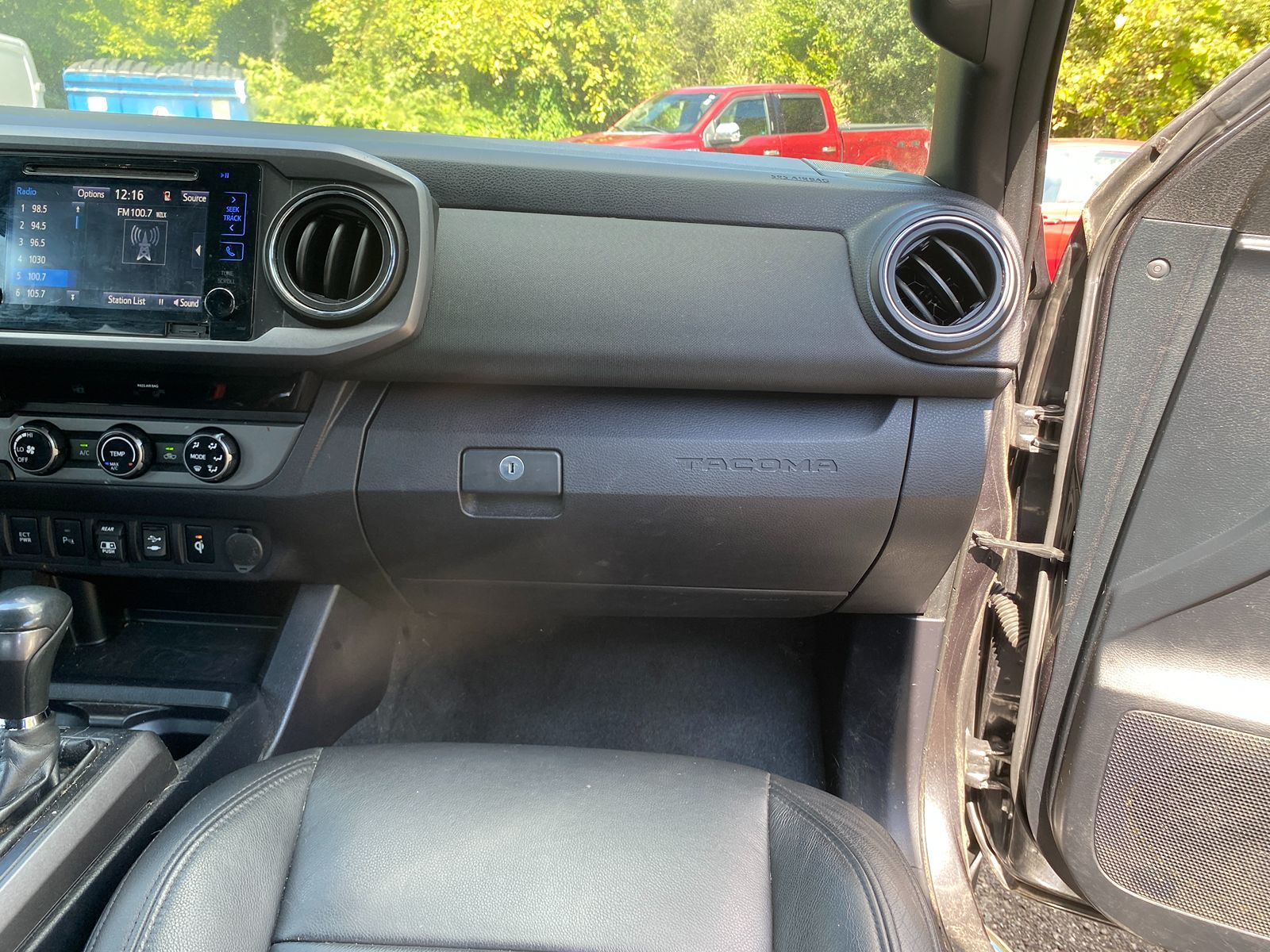 2018 Toyota Tacoma SR Double Cab V6 4x4 photo 26
