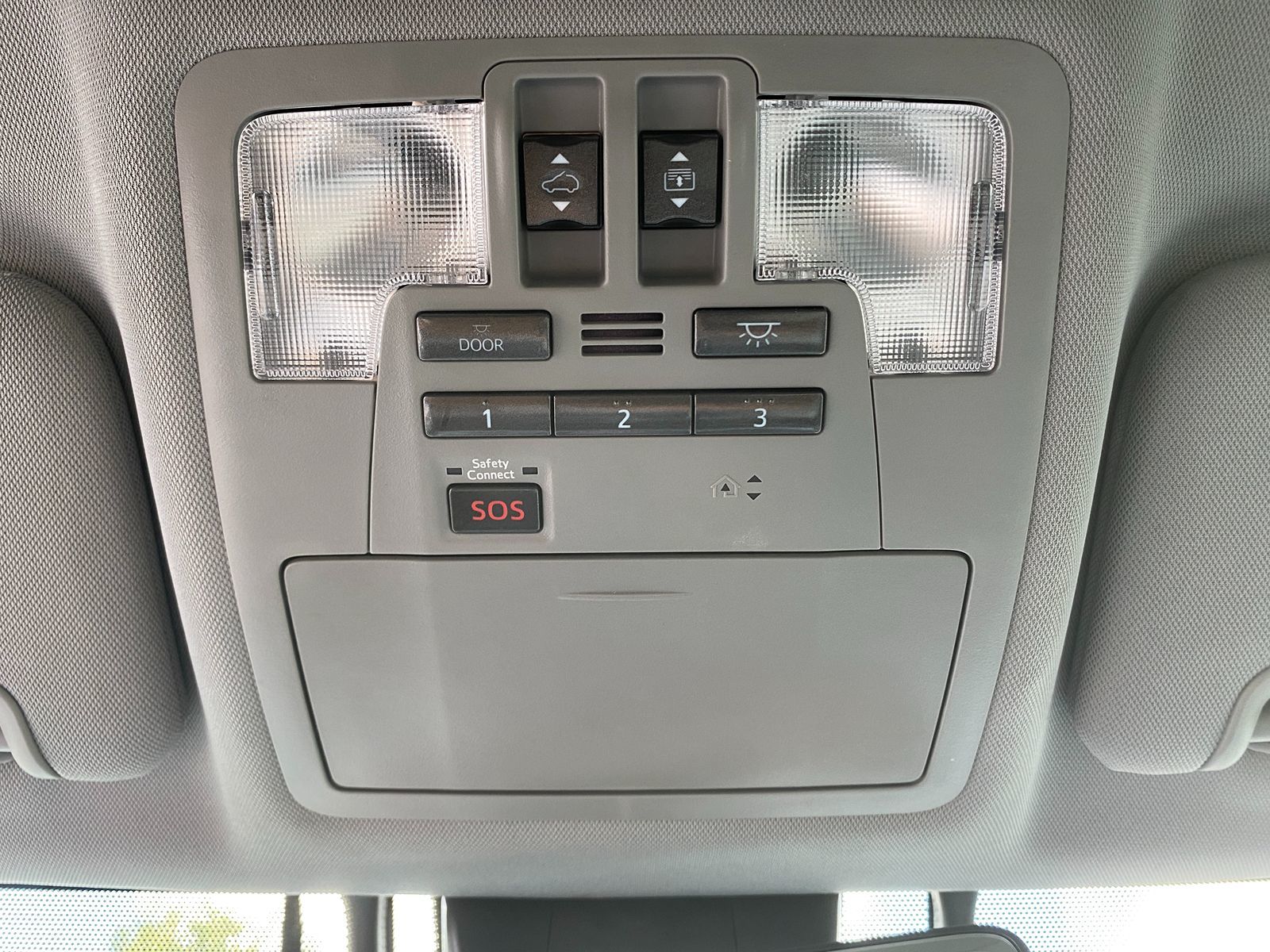 2019 Toyota Highlander Hybrid Limited photo 17