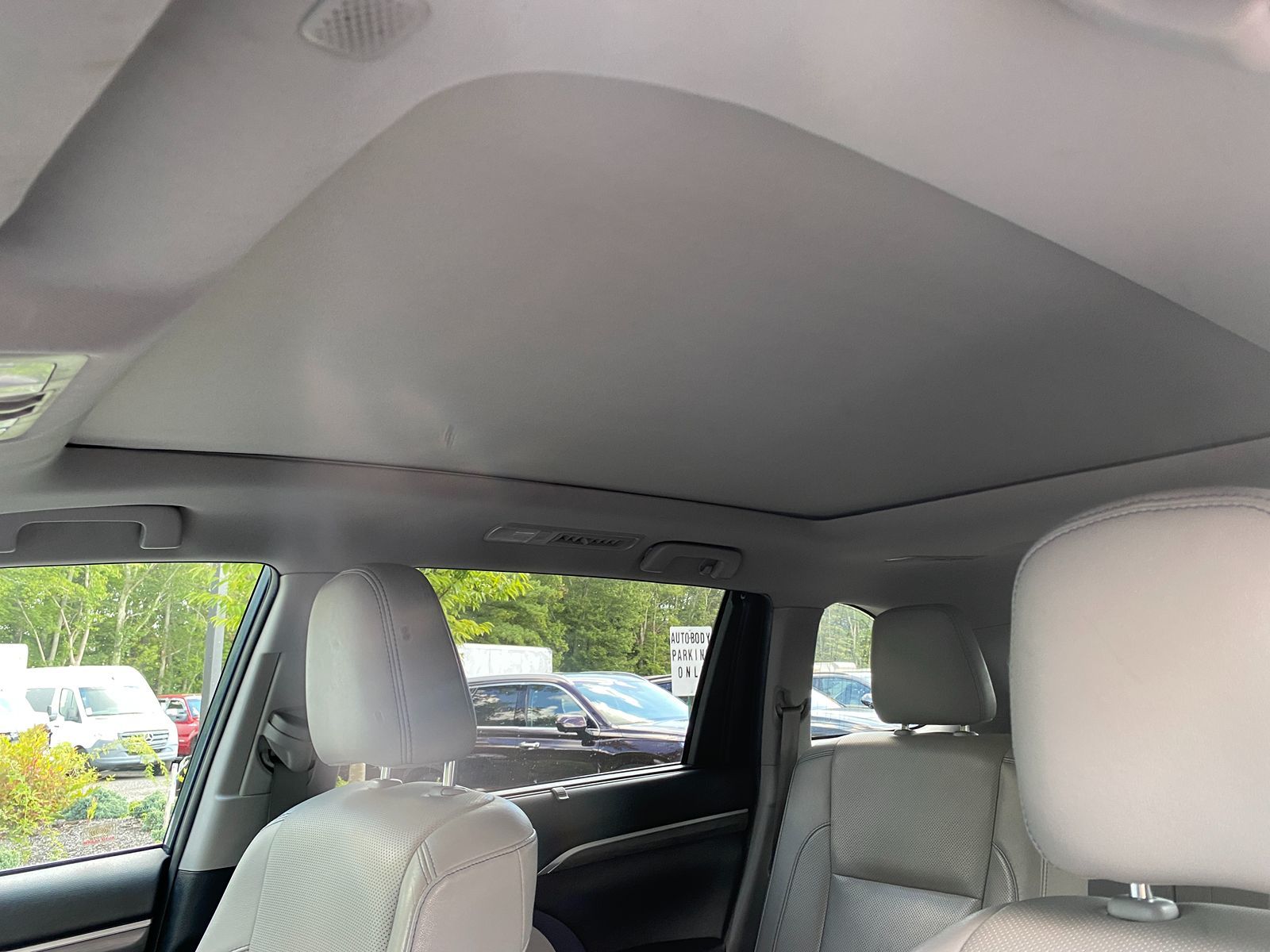 2019 Toyota Highlander Hybrid Limited photo 18