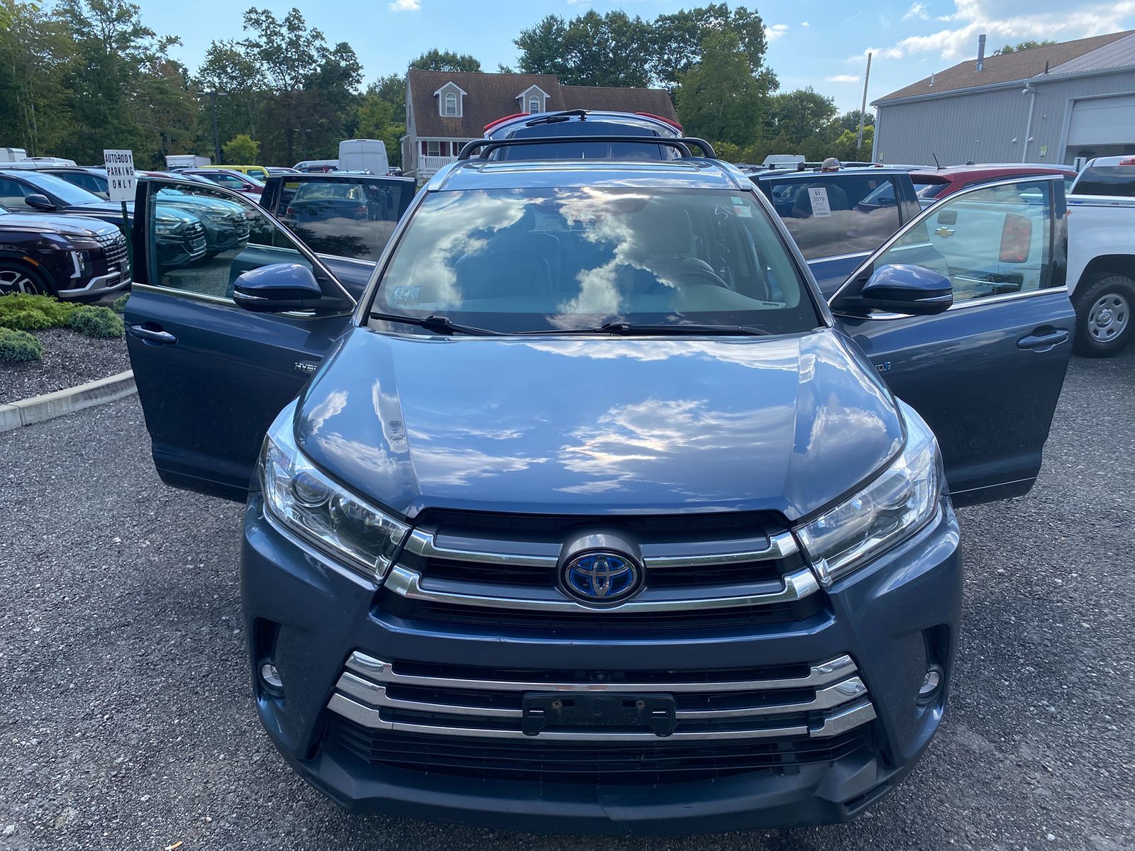 2019 Toyota Highlander Hybrid Limited photo 24