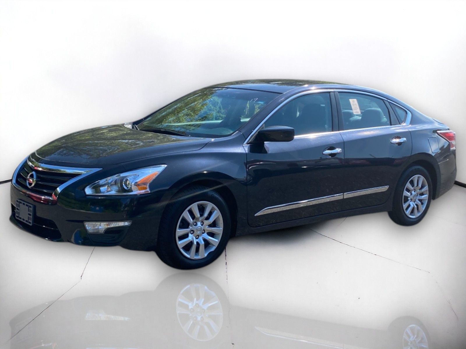 2015 Nissan Altima 2.5 S photo 2